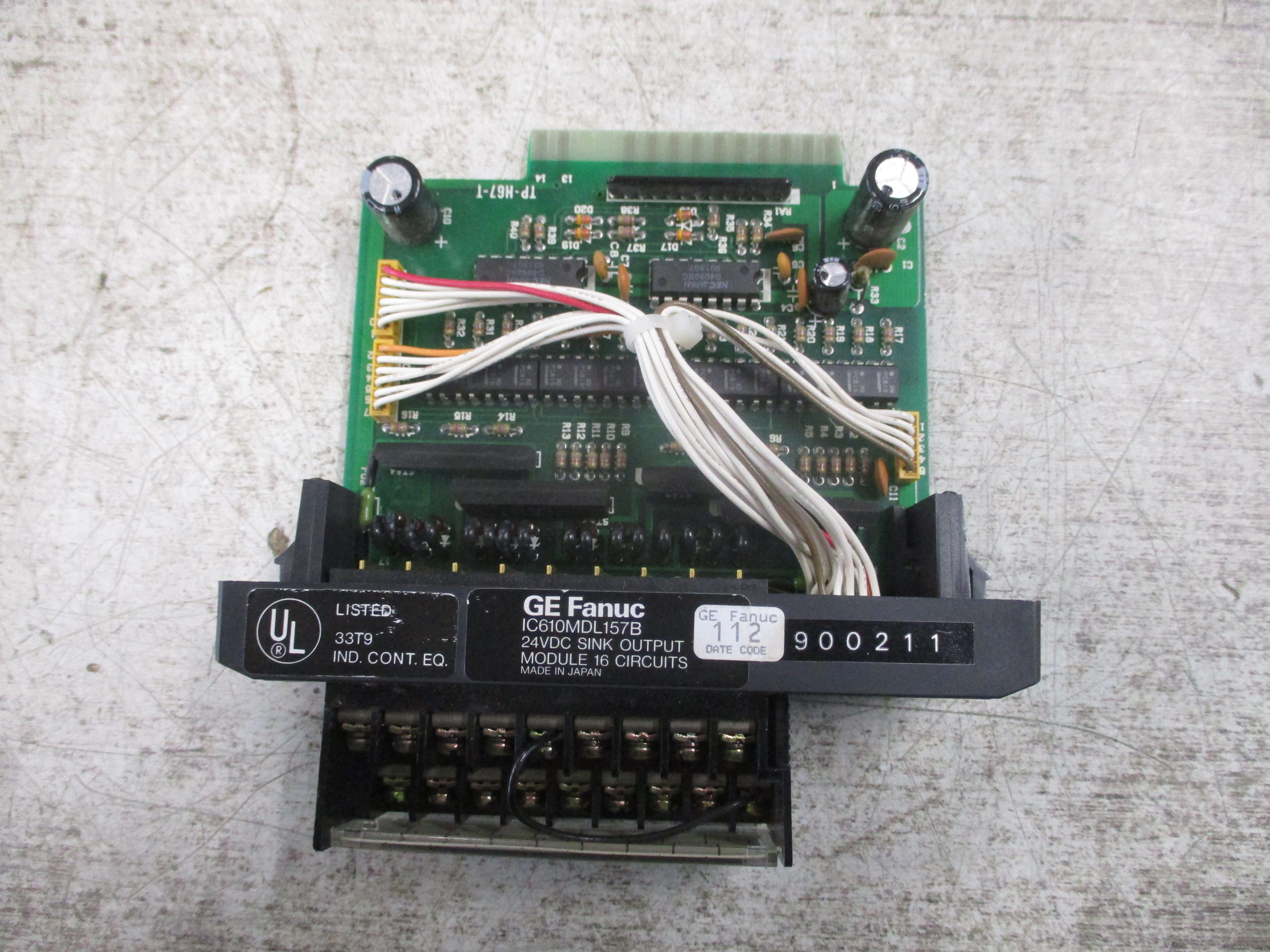 GE Fanuc Sink Output Module IC610MDL157B 24VDC 16-Circuits Used
