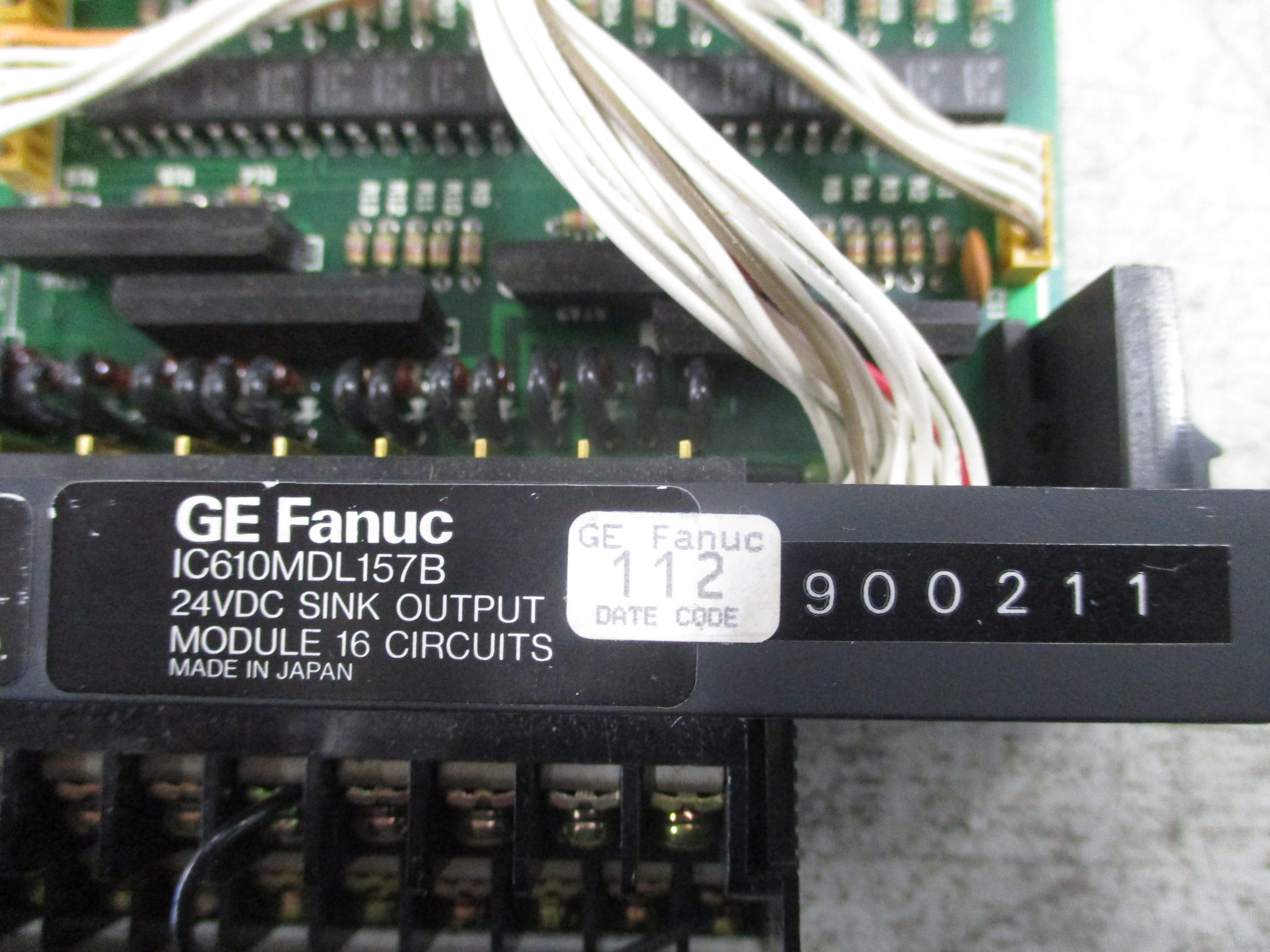 GE Fanuc Sink Output Module IC610MDL157B 24VDC 16-Circuits Used