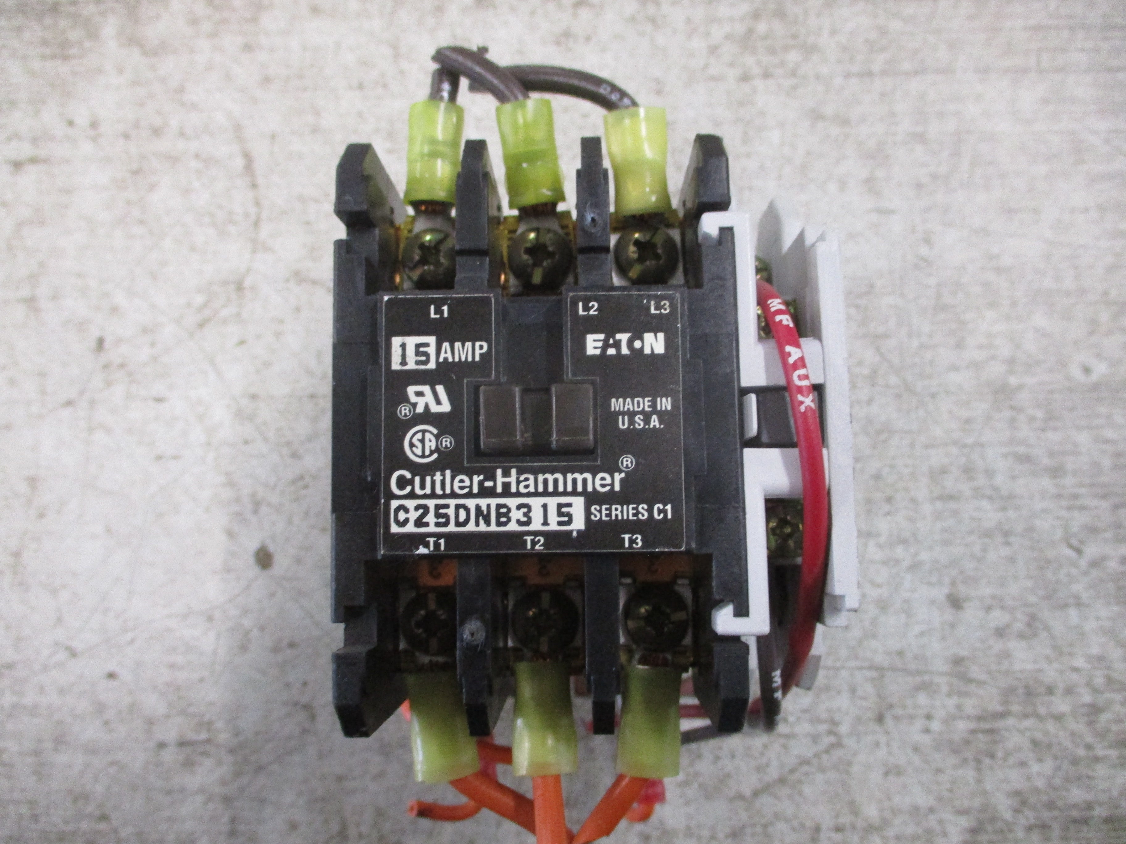 Eaton Cutler-Hammer Contactor C25DNB315 Ser. C1 24V Coil 15A (1) Aux Contact