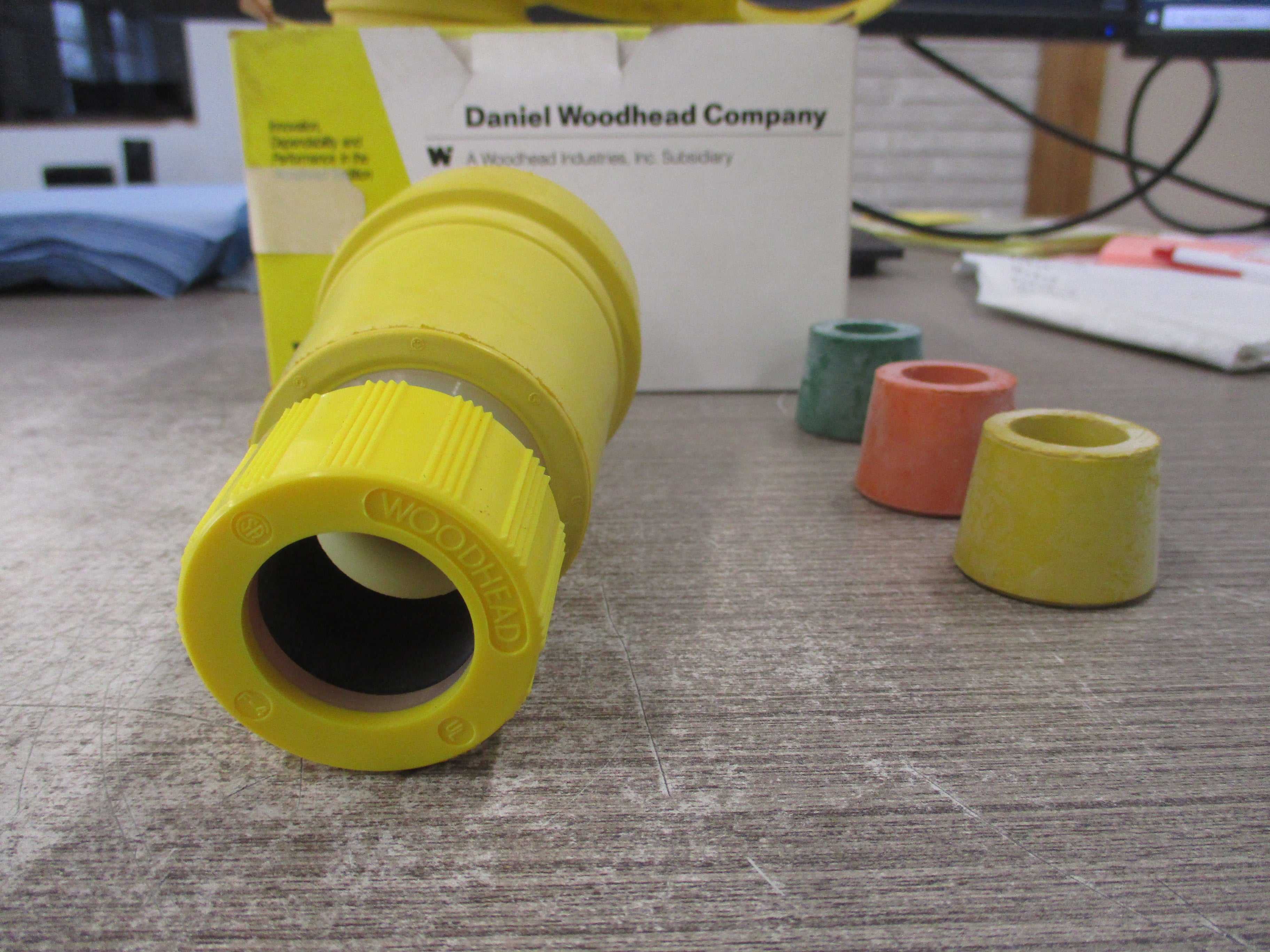 Daniel Woodhead Watertite Turnex Connector 27W09 20A 120/208V New Surplus