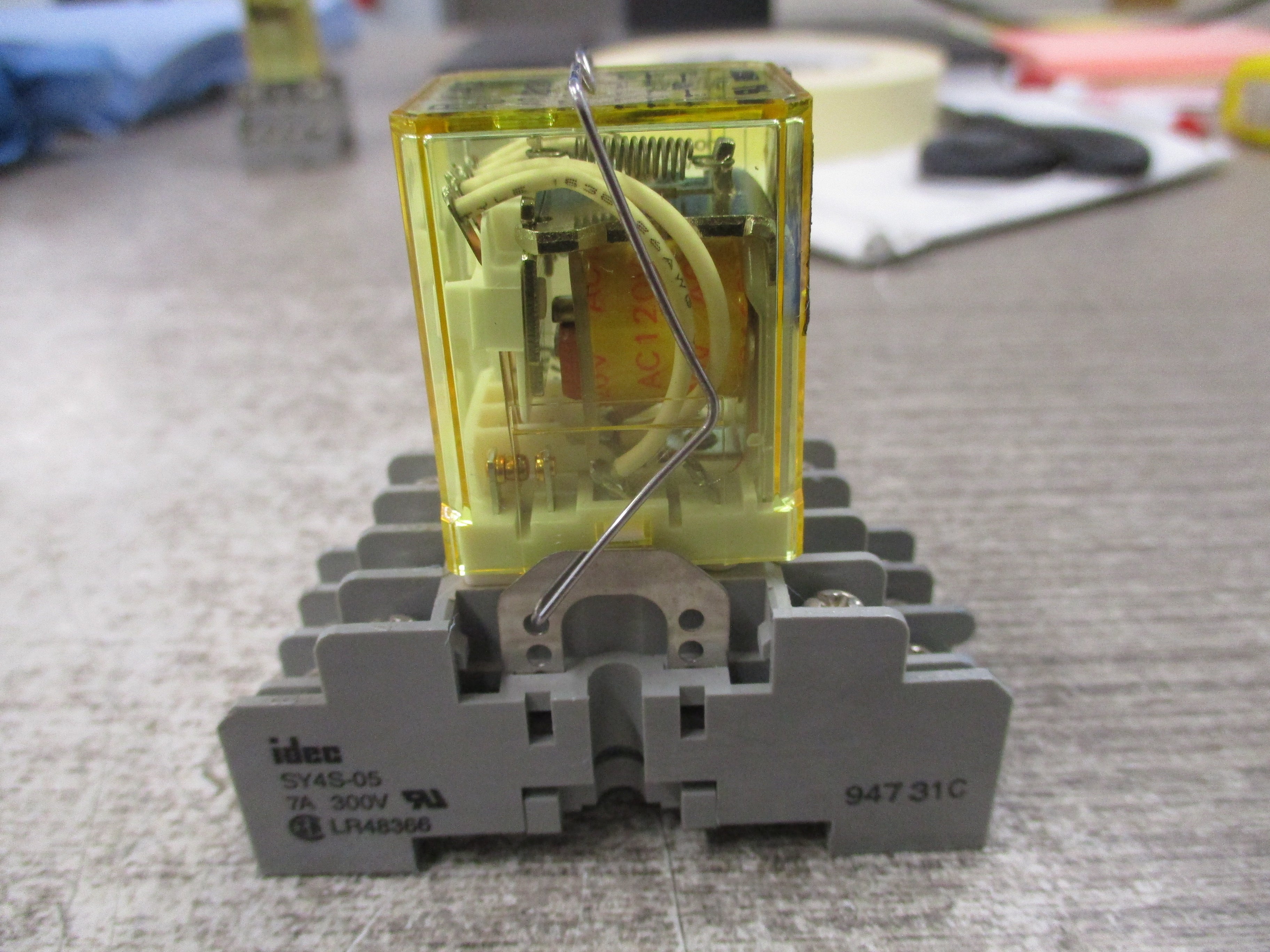 Idec Relay RY4S-U 120V Coil W/Base Used