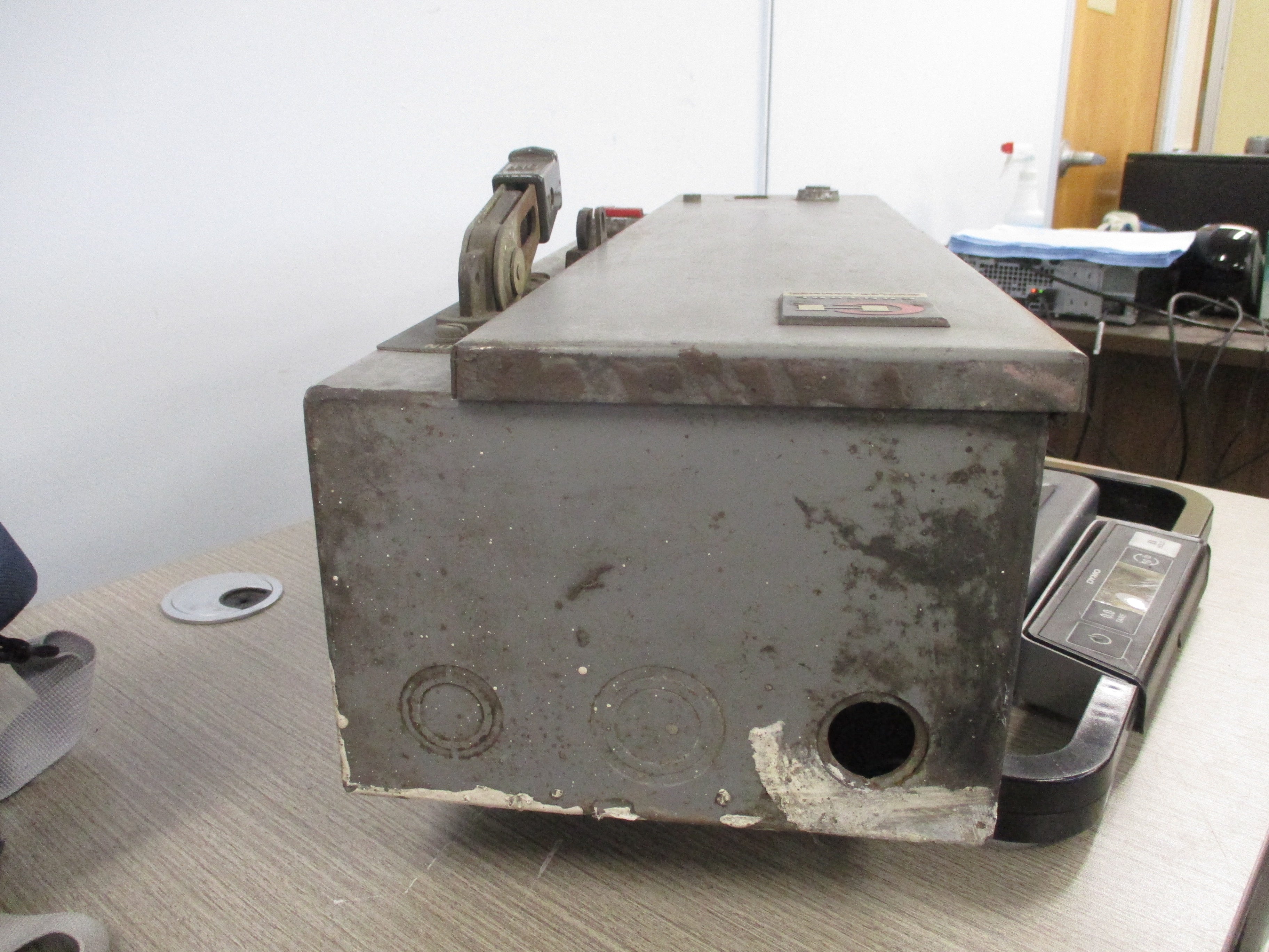 Cutler-Hammer Size 0 Breaker Combination A10BN0 120V Coil 15A Breaker