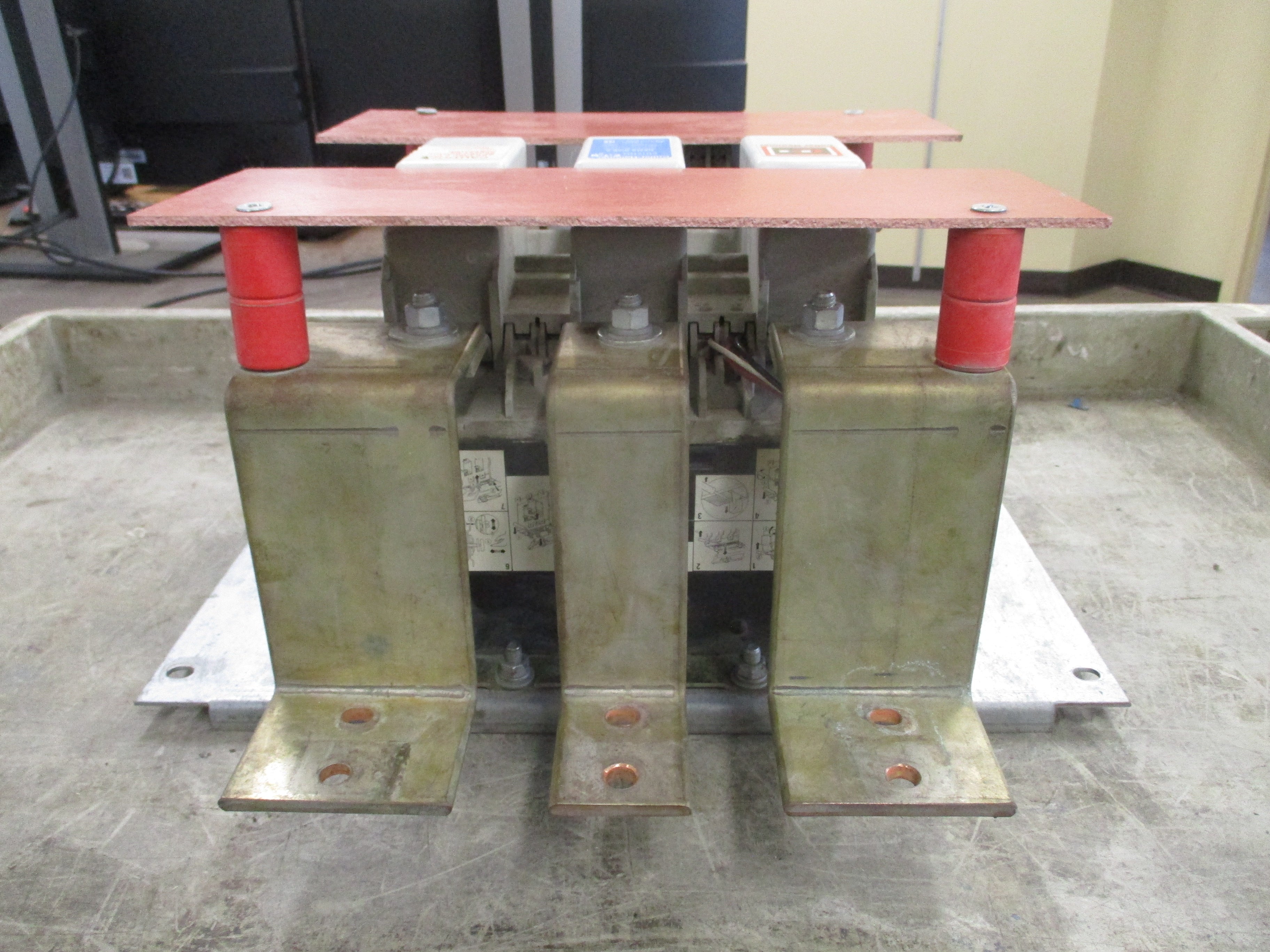 Cutler-Hammer Size 6 Contactor CN15TN3 Ser. B1 540A 460/575V Used