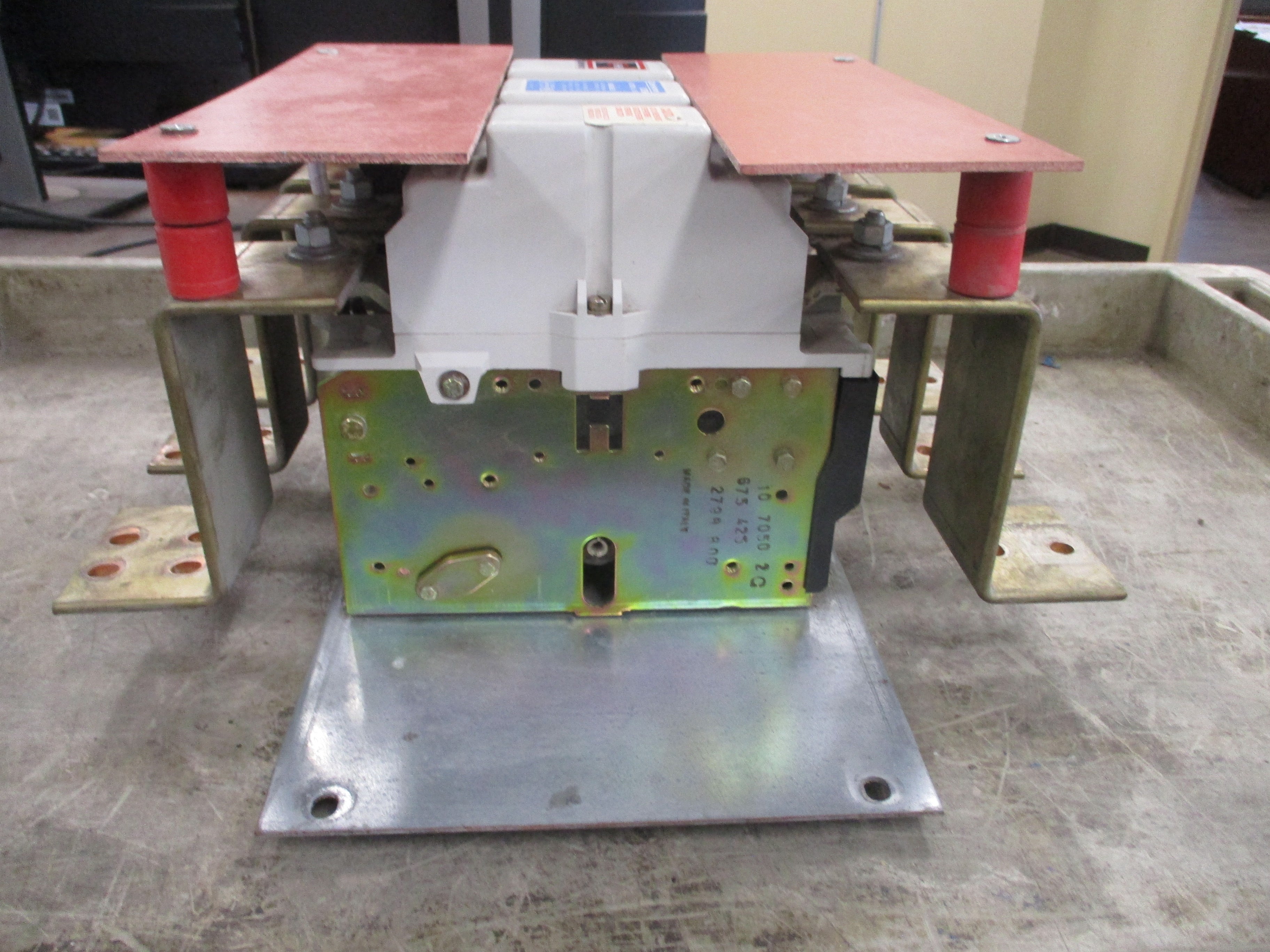 Cutler-Hammer Size 6 Contactor CN15TN3 Ser. B1 540A 460/575V Used