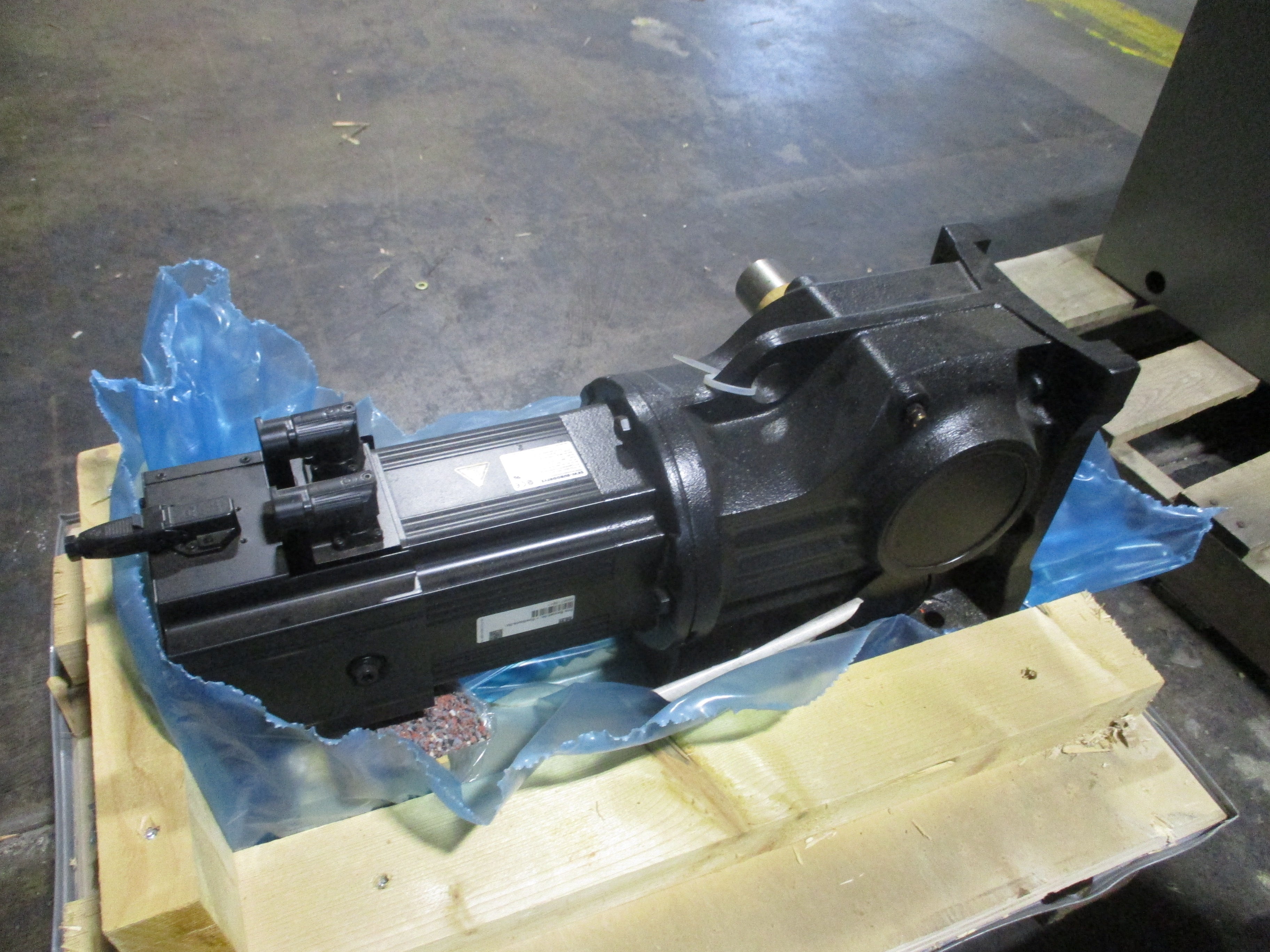 Sew-Eurodrive AC Servomotor W/Gear K77 CMP80M/KY/VR/RH1M/SM1 3000RPM Motor