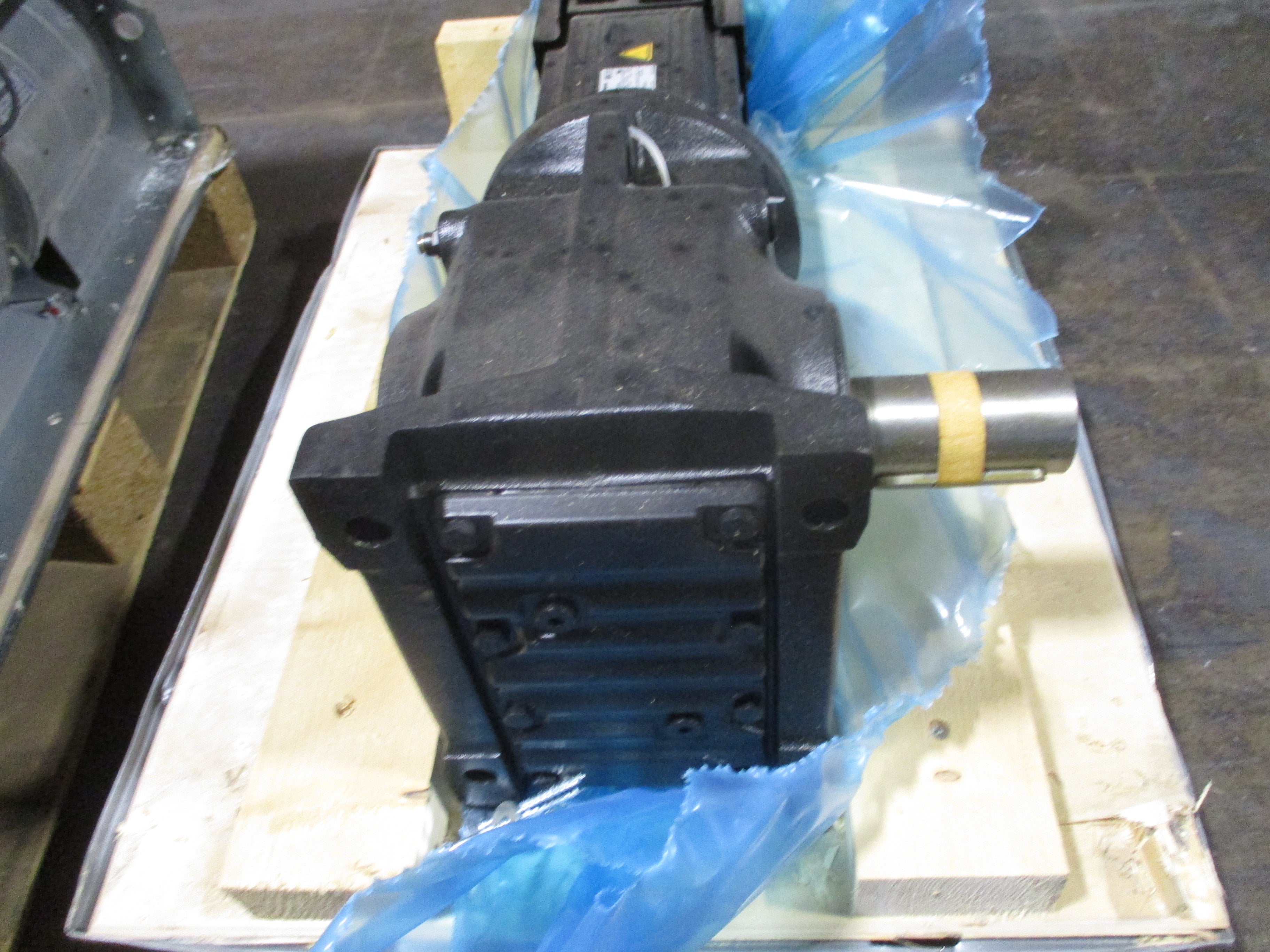 Sew-Eurodrive AC Servomotor W/Gear K77 CMP80M/KY/VR/RH1M/SM1 3000RPM Motor