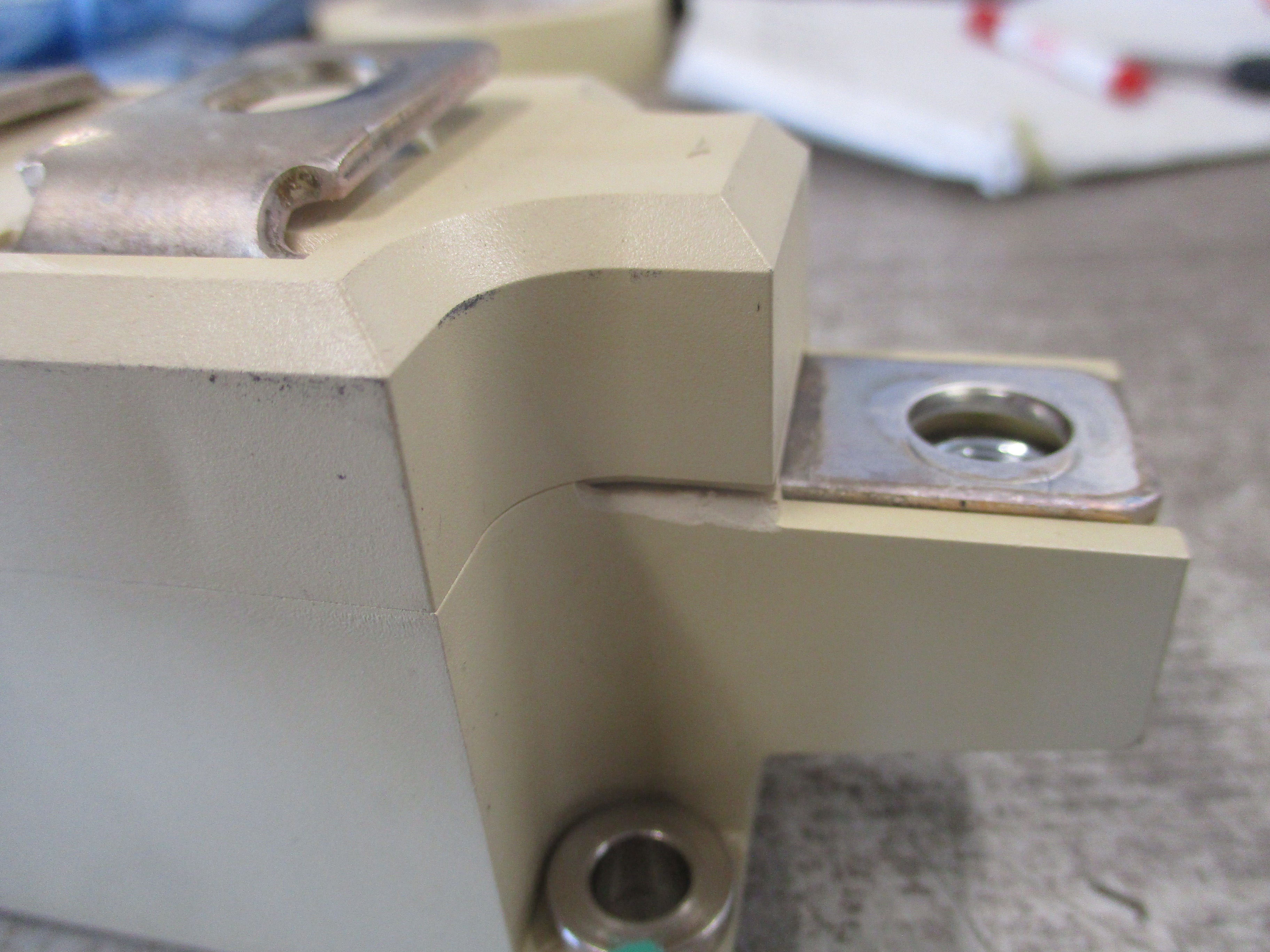 Semikron Semipack 3 Power Module SKKH 323/16E *Chipped Case* Used