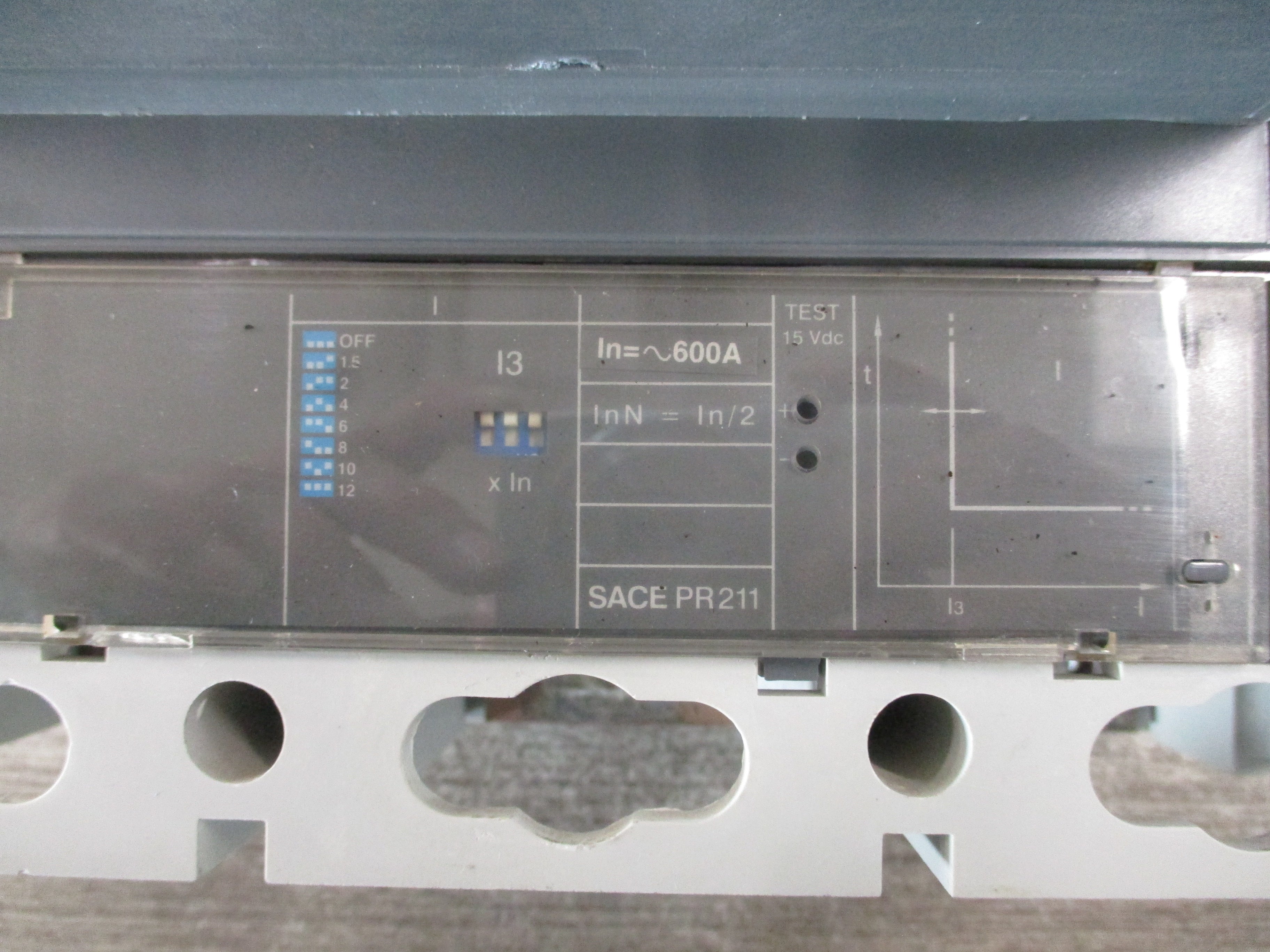 ABB SACE S6 Breaker Disconnect S6N PR211 600A 600V 3P *No Handle* Used