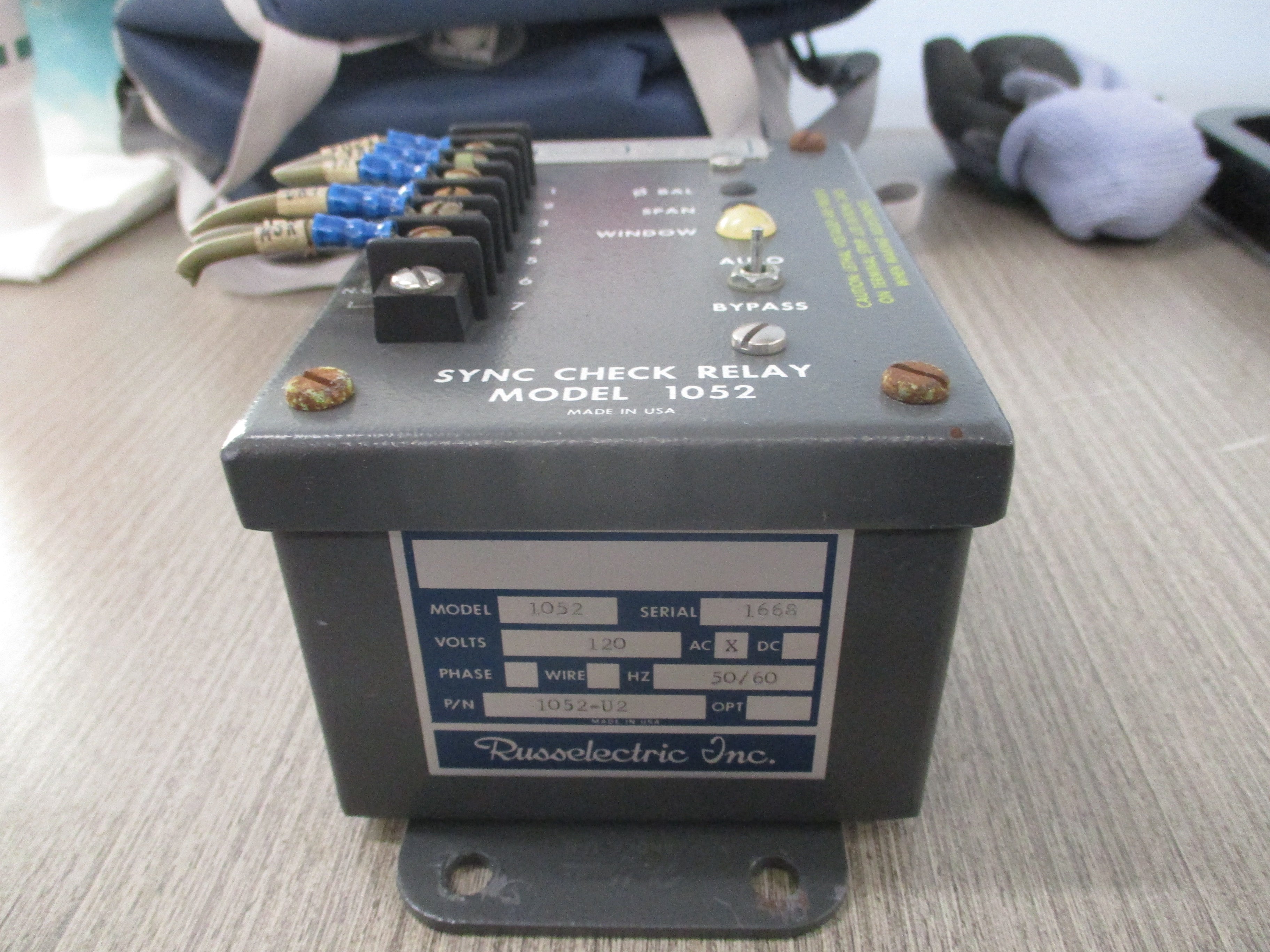 Russelectric Sync Check Relay 1052-U2 120V 50/60Hz Used