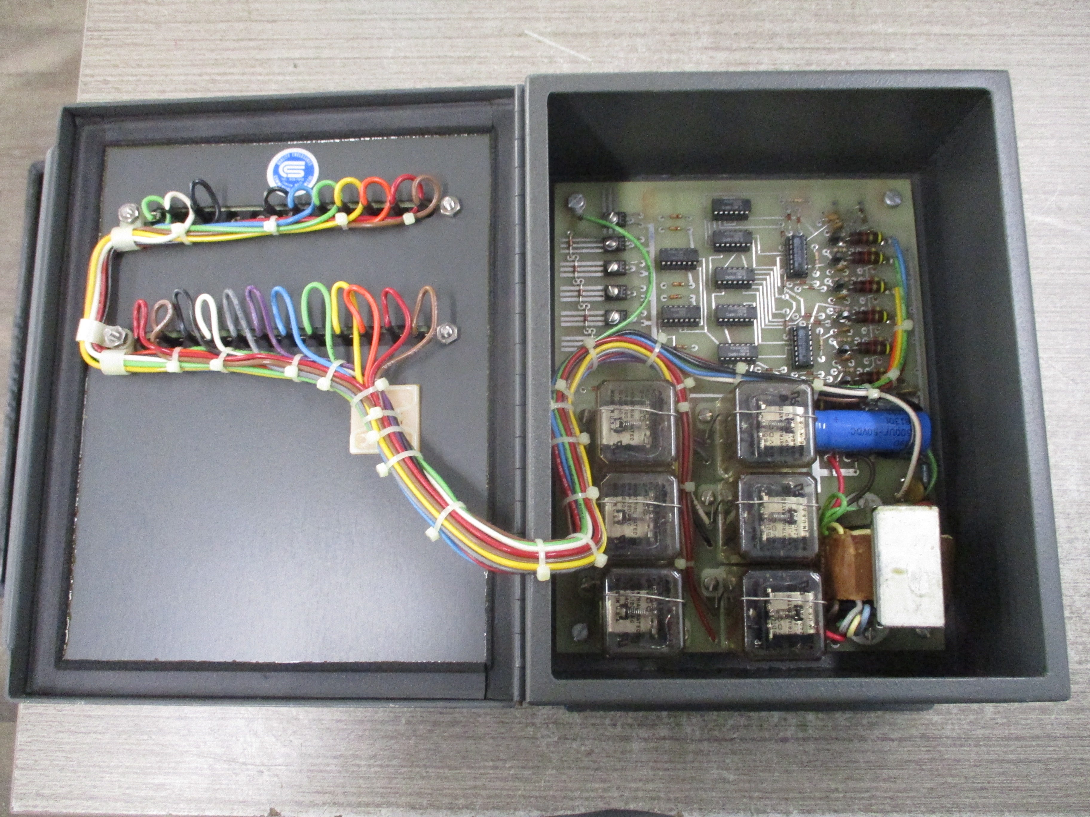 Russelectric Load Decoder 9002-ALT 120V 1Ph 50/60Hz Used