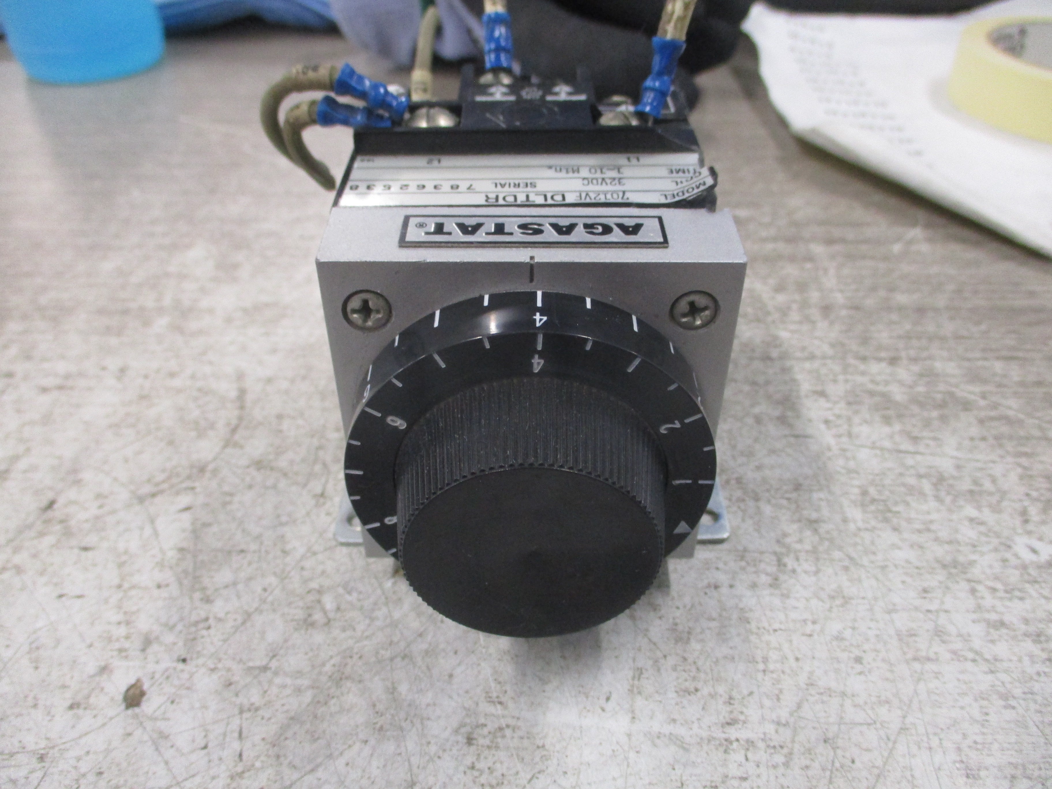 Agastat Timer 7012VF DLTDR 32VDC Coil Time: 1-10 Min *Chipped Case* Used