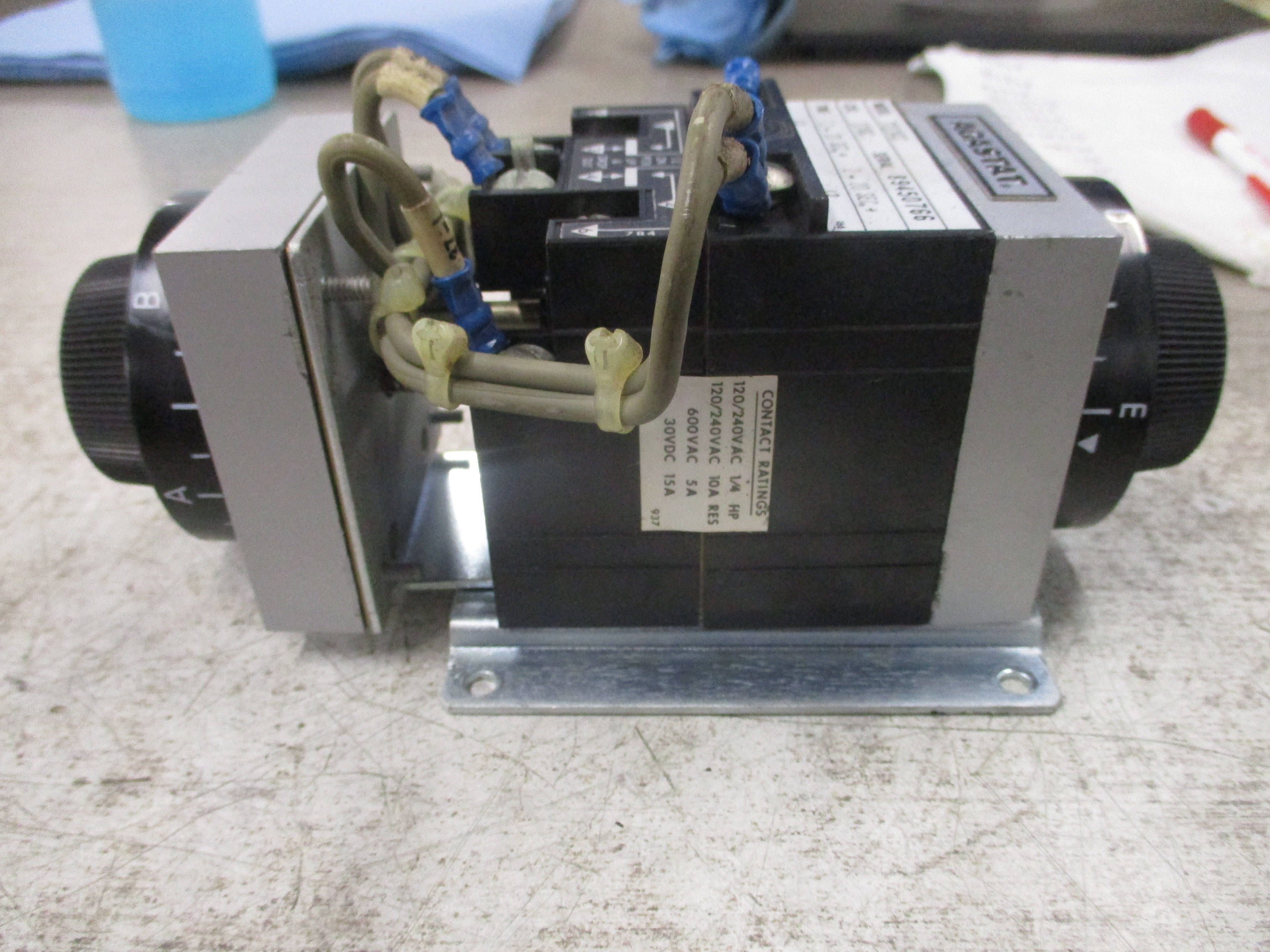 Agastat Double Head Timer 7032VCC 32VDC Coil Time: 2-20 Sec / 2-20 Sec Used