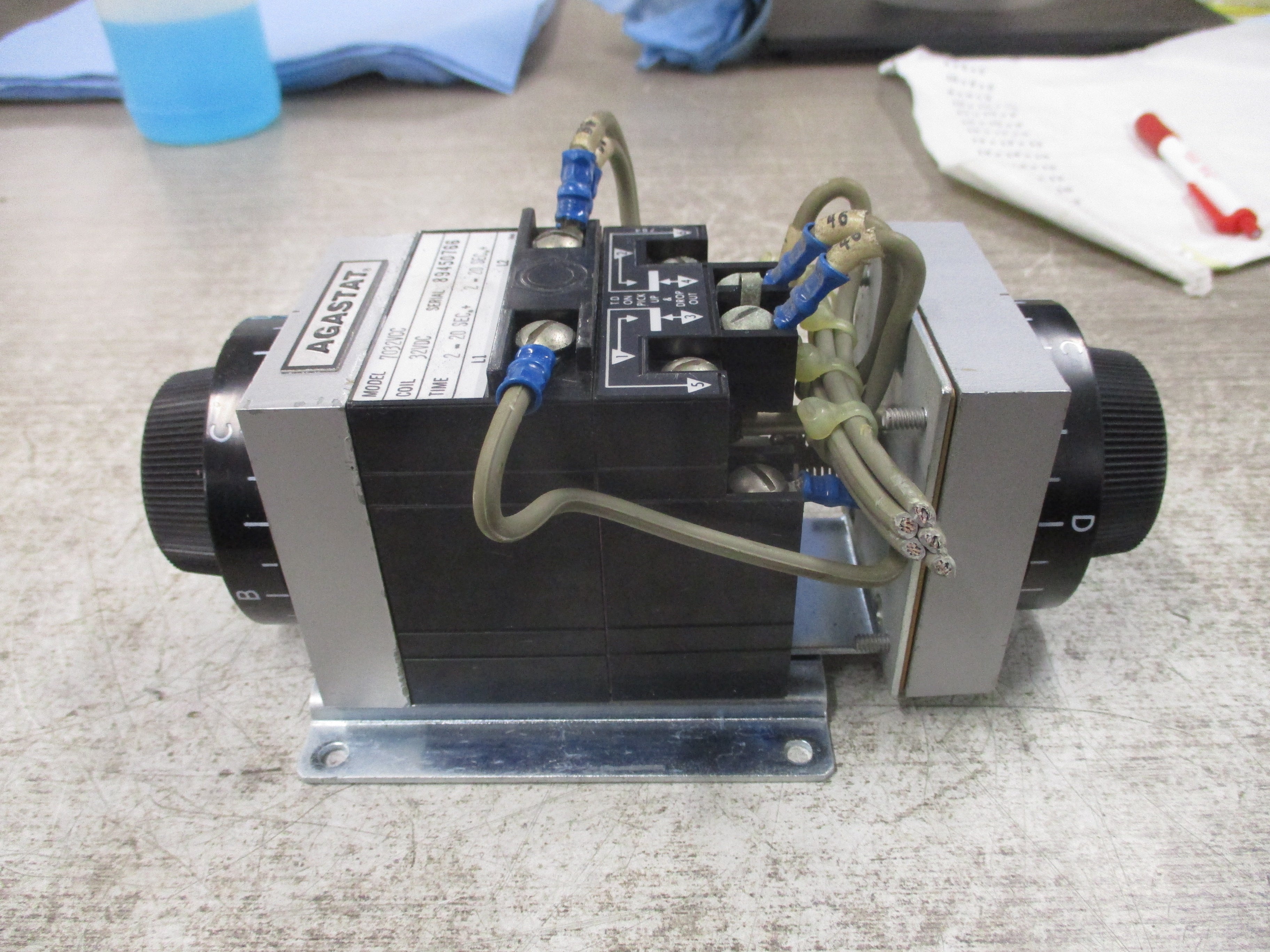 Agastat Double Head Timer 7032VCC 32VDC Coil Time: 2-20 Sec / 2-20 Sec Used