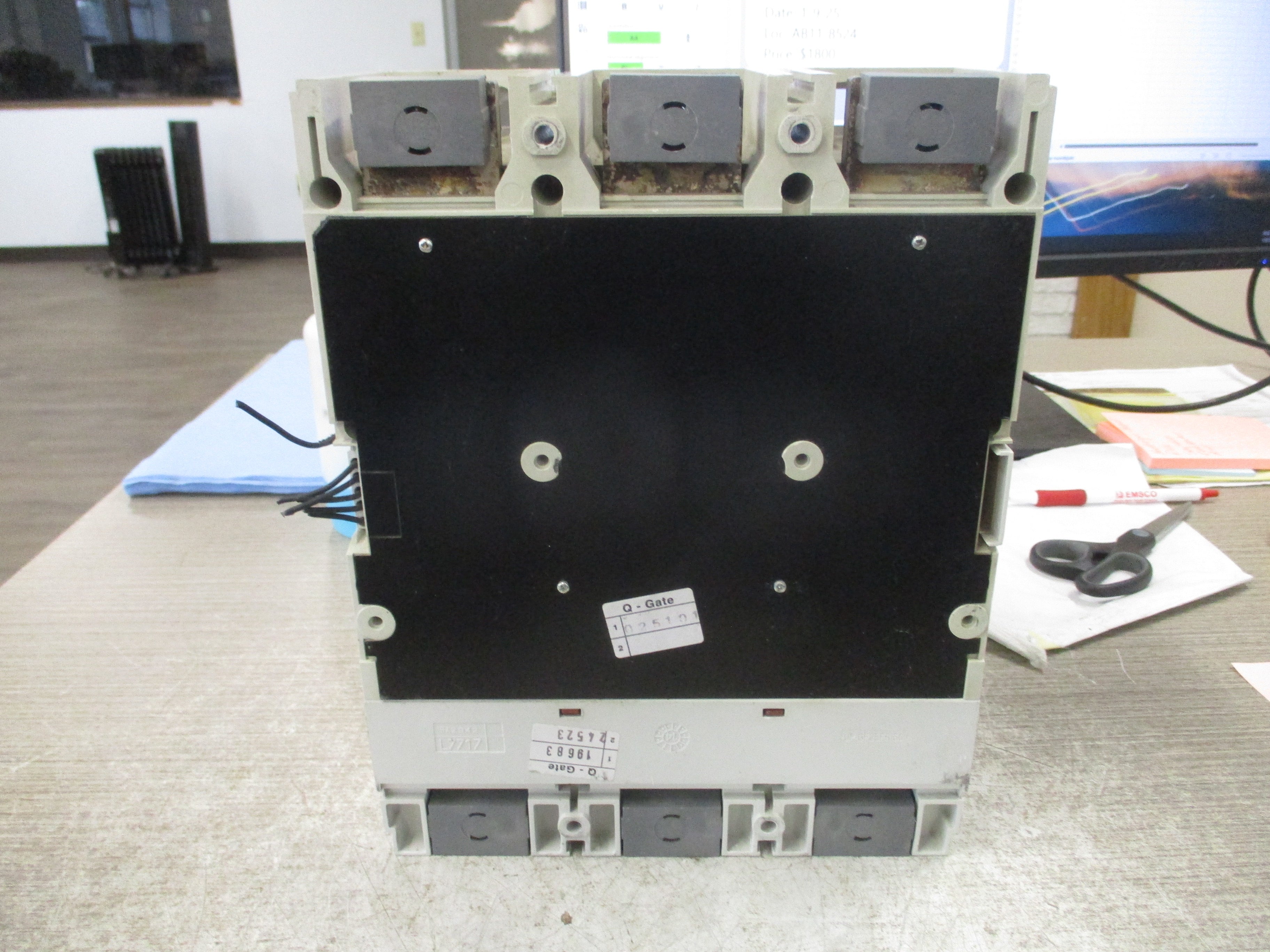 ABB SACE Tmax Breaker Disconnect T6L 800 PR222DS/P 800A 600V 3P *No Handle* Used