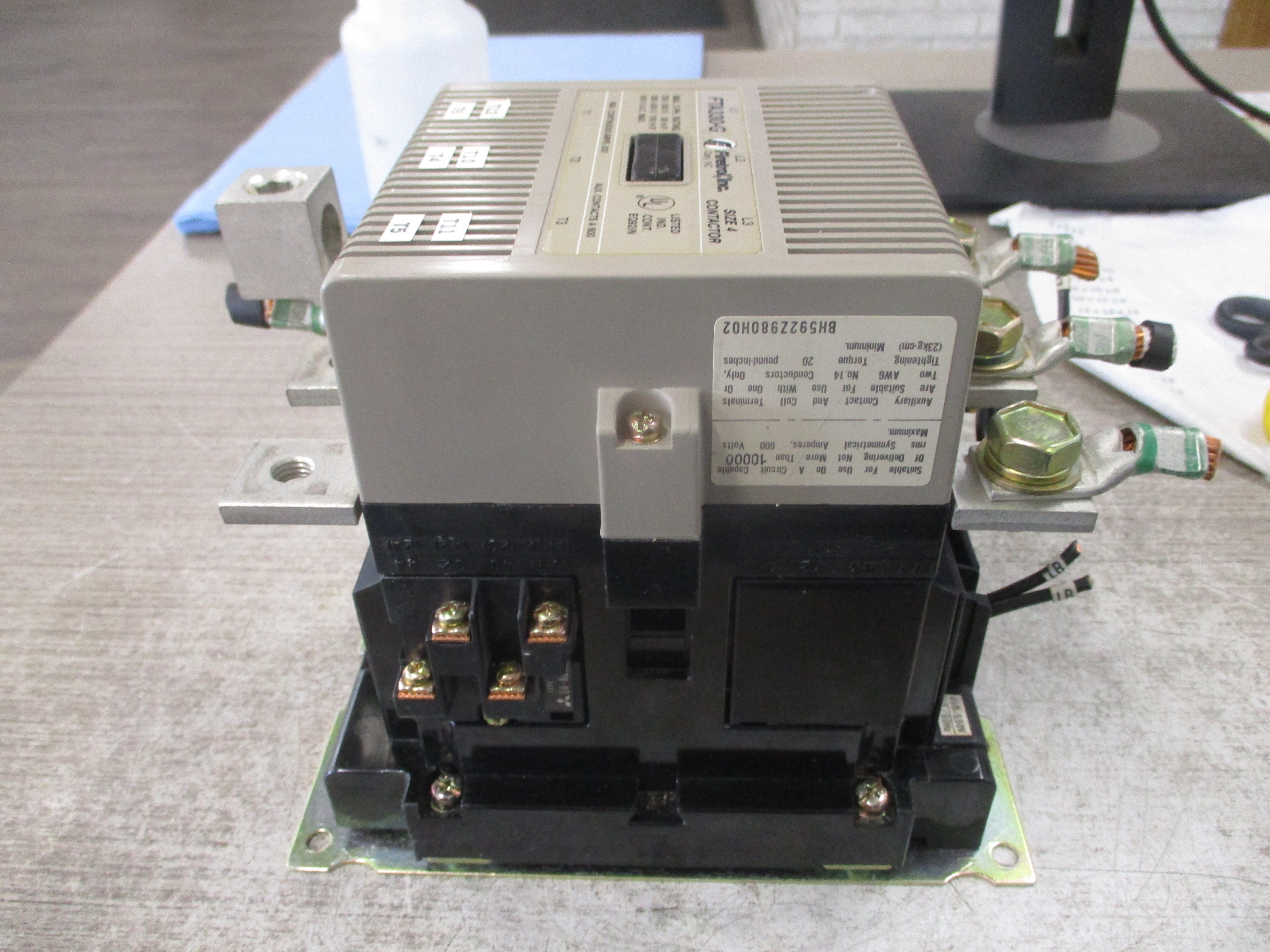 Firetrol Size 4 Contactor FTA330-G 460-550V Coil 200A 600V (1) Lug Used