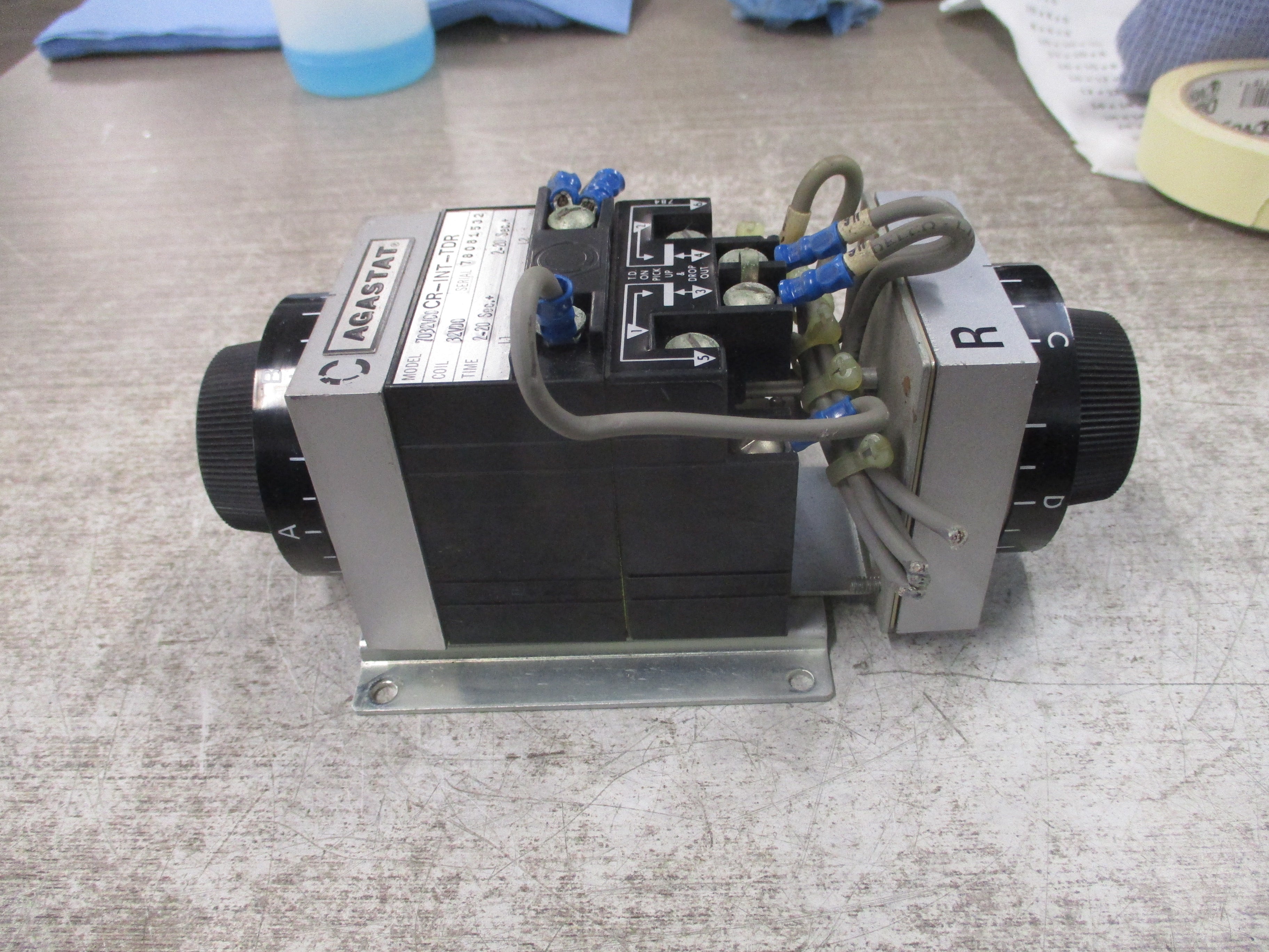 Agastat Double Head Timer 7032VCC CR-INT-TDR 32VDC Coil Time: 2-20 sec/2-20 sec