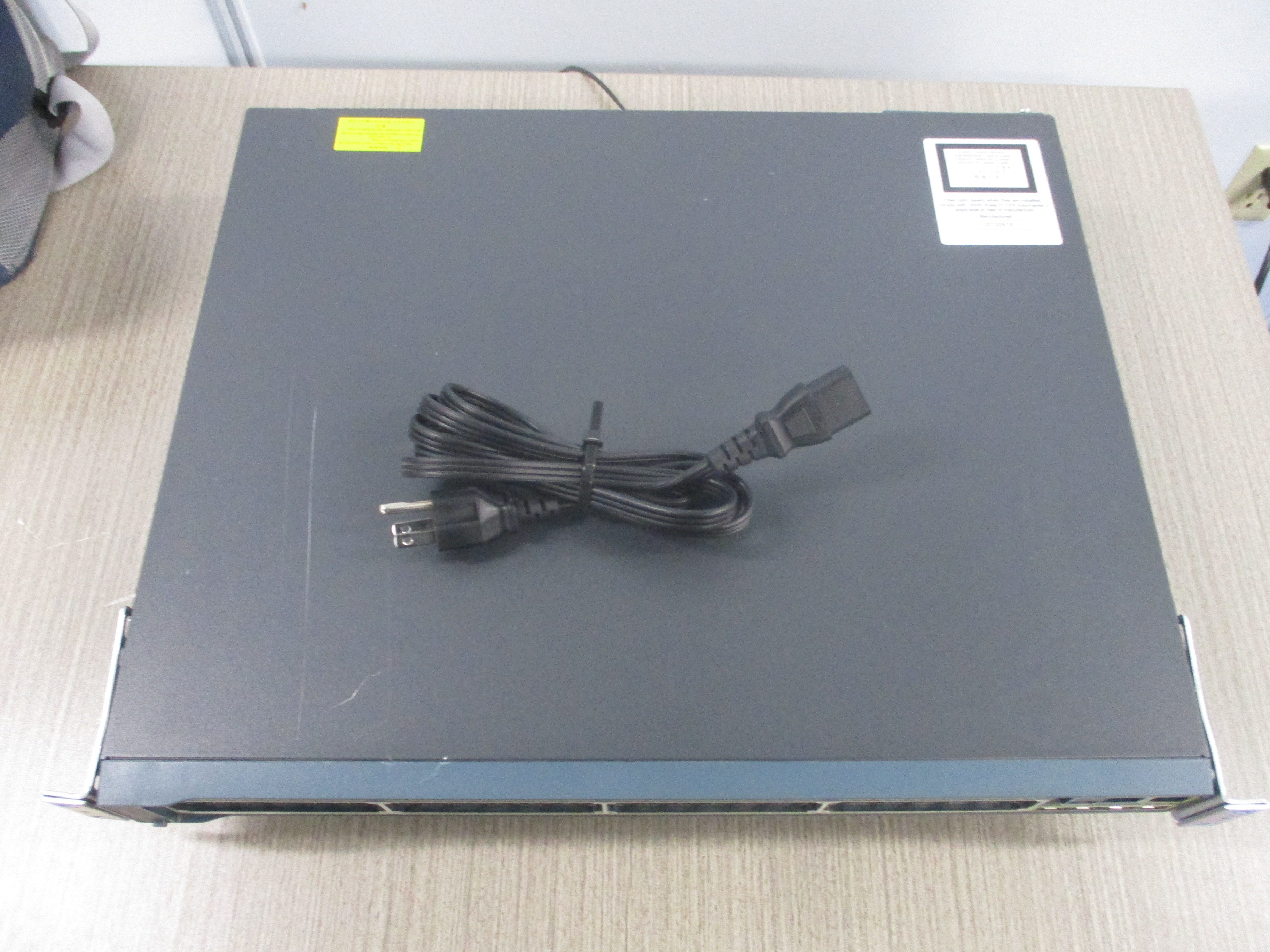 Cisco 48-Port Gigabit Switch WS-C2960S-48LPS-L V03 Used