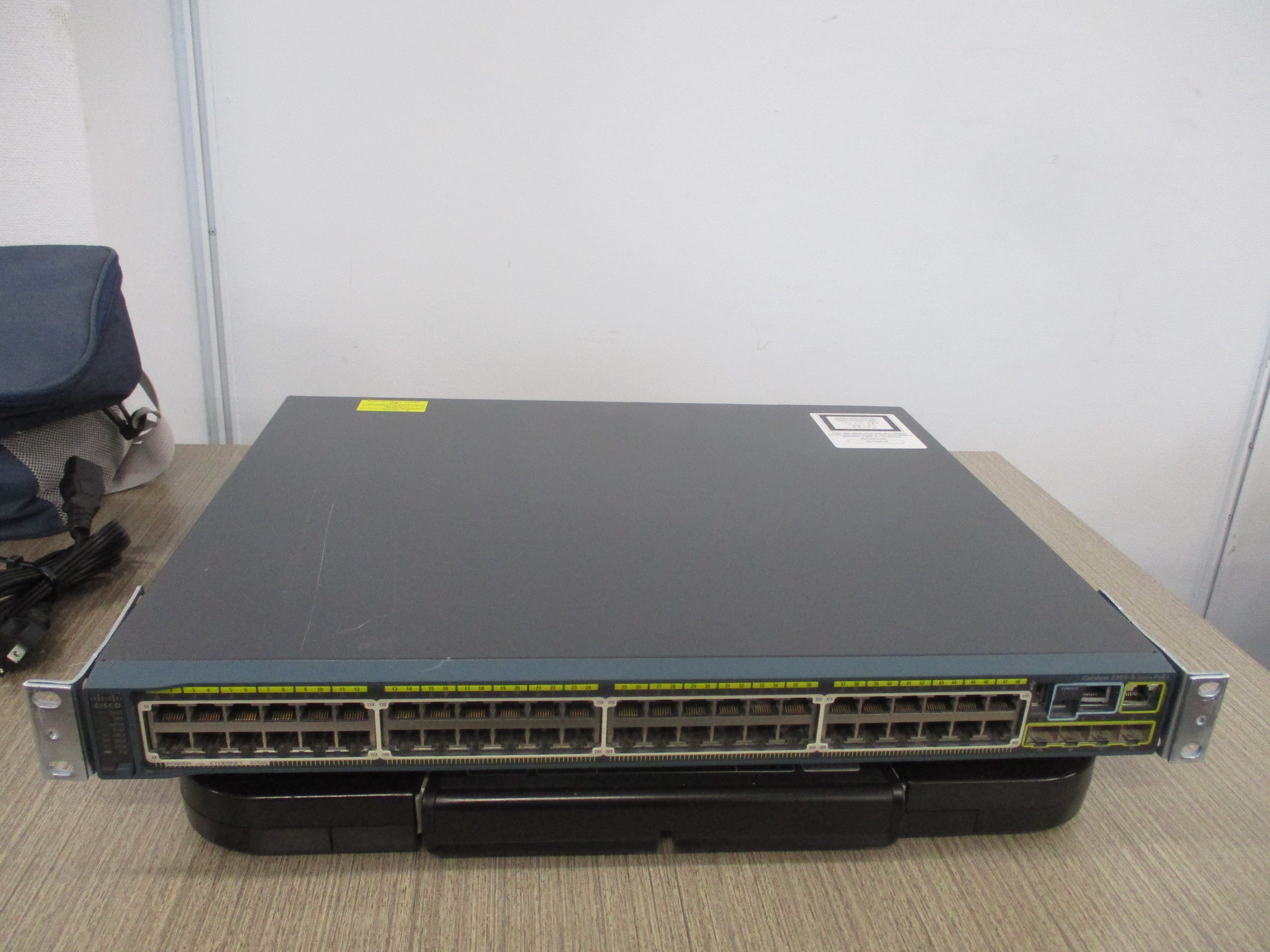 Cisco 48-Port Gigabit Switch WS-C2960S-48LPS-L V03 Used
