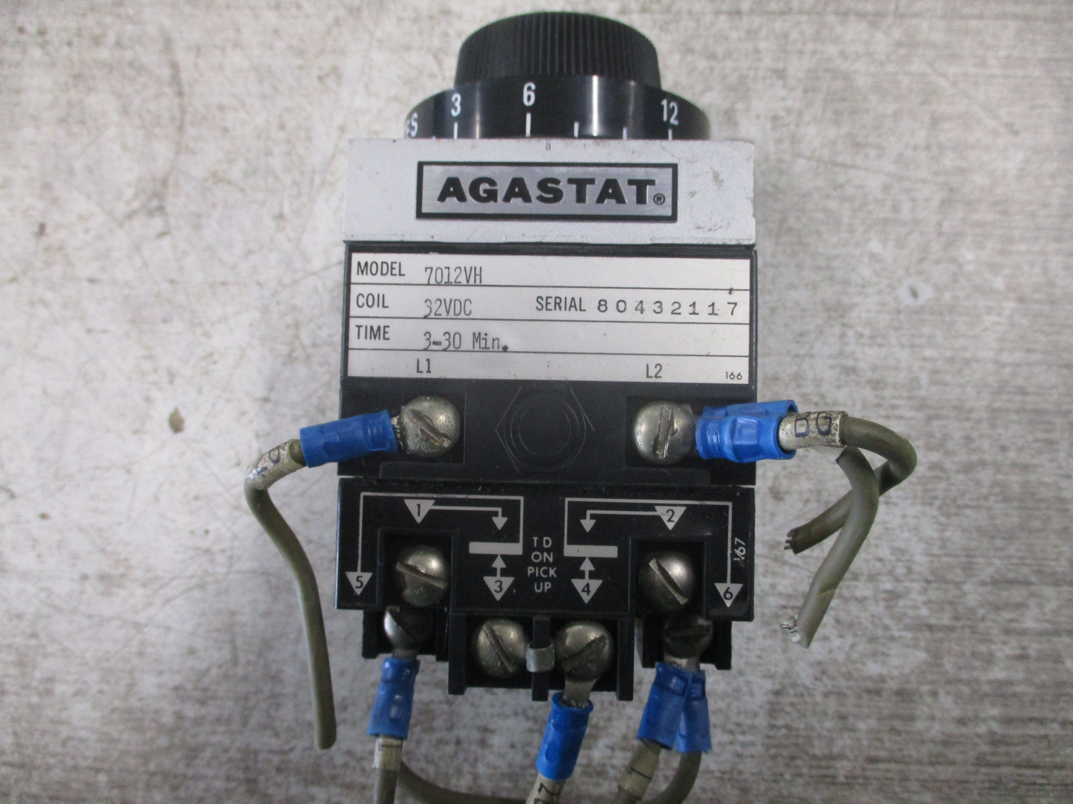 Agastat Timer 7012VH 32VDC Coil Time: 3-30 Min. Used