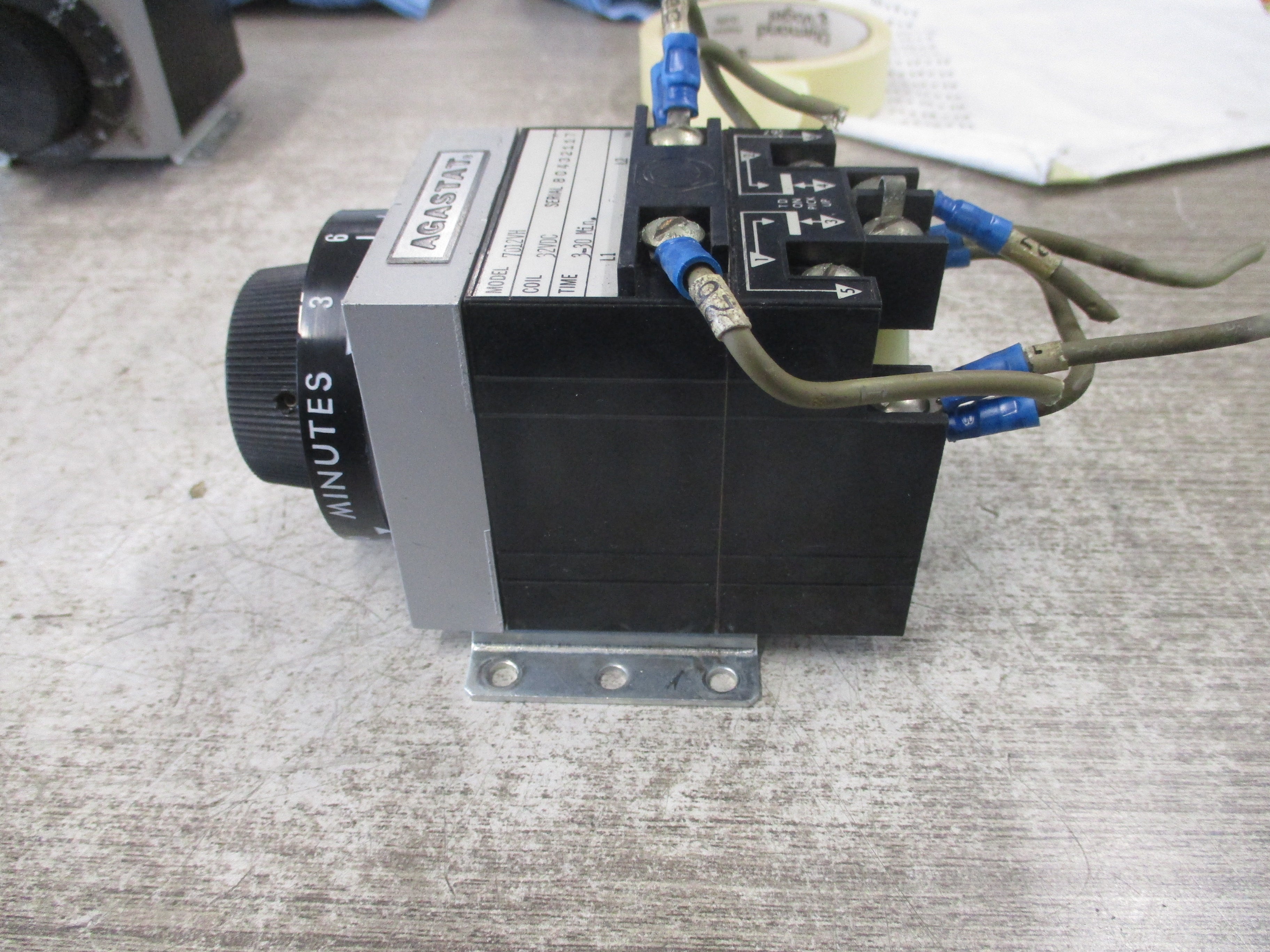 Agastat Timer 7012VH 32VDC Coil Time: 3-30 Min. Used