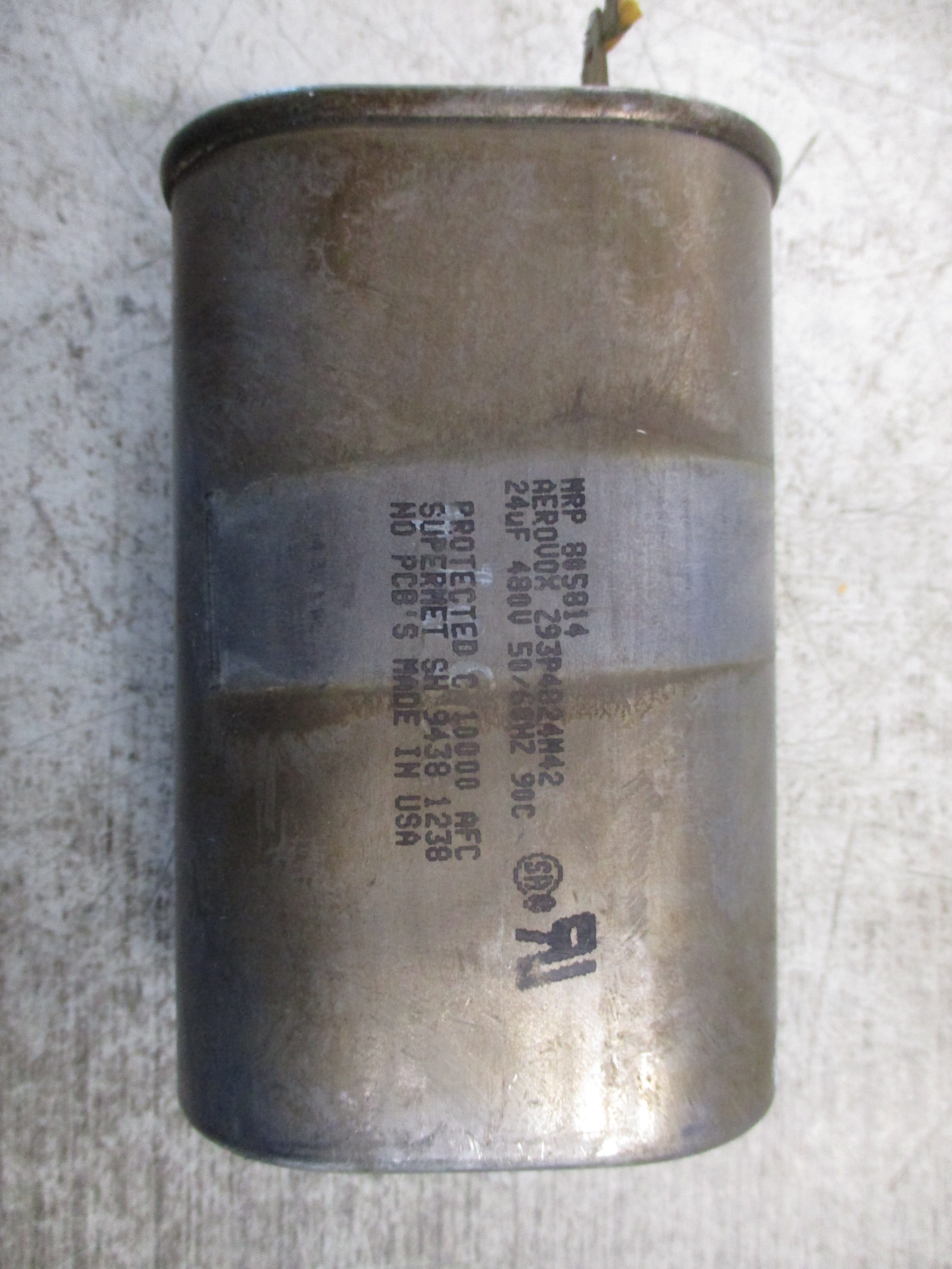Aerovox Capacitor Z93P4824M42 24uF 480V 50/60Hz Used