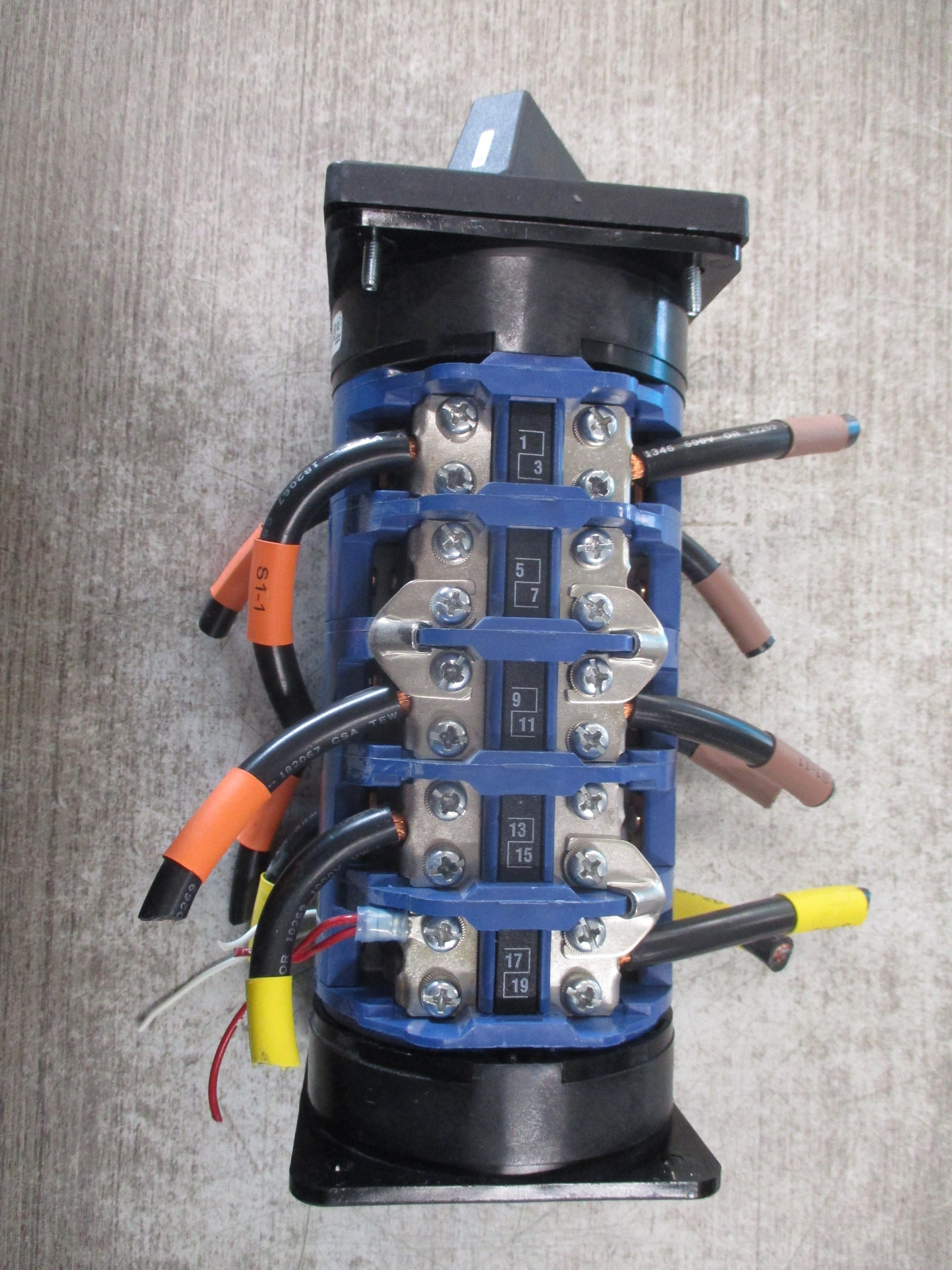 Kraus & Naimer C80 UPS Service Bypass Rotary Switch USM663 100A 600V