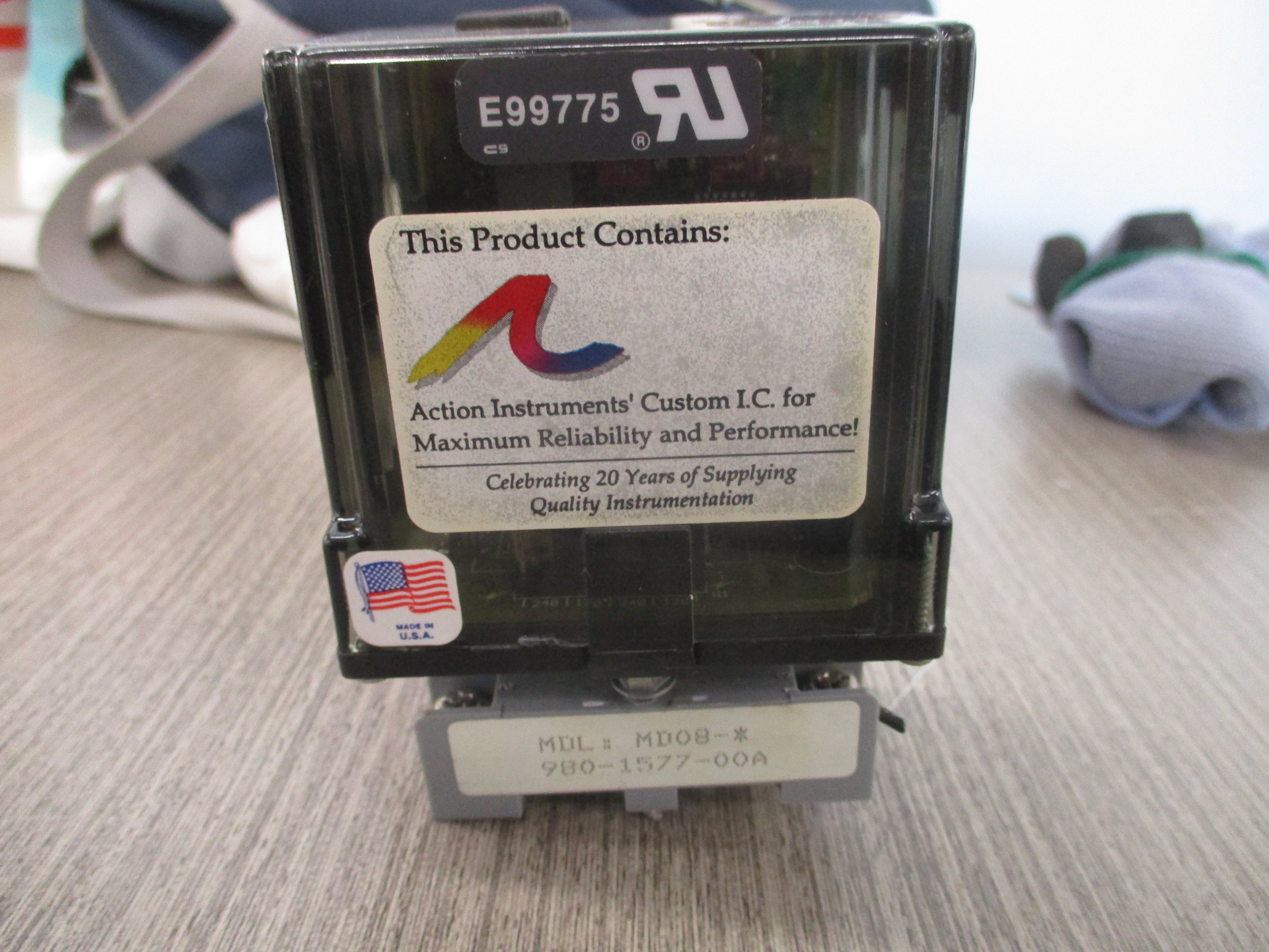 Action Instruments Action Pak Signal Conditioner 4380-2000 Power: 120VAC W/Base