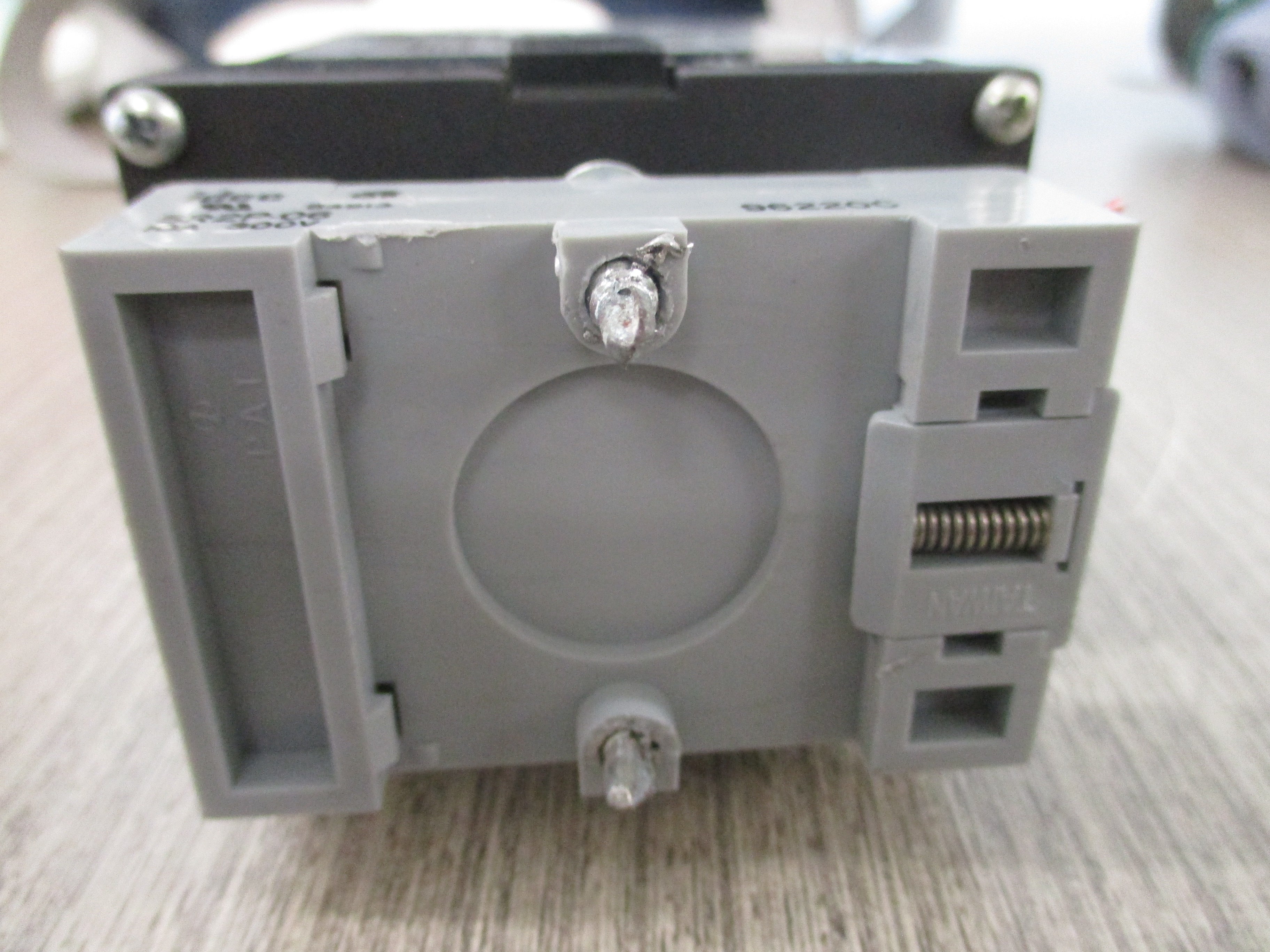 Action Instruments Action Pak Signal Conditioner 4380-2000 Power: 120VAC W/Base