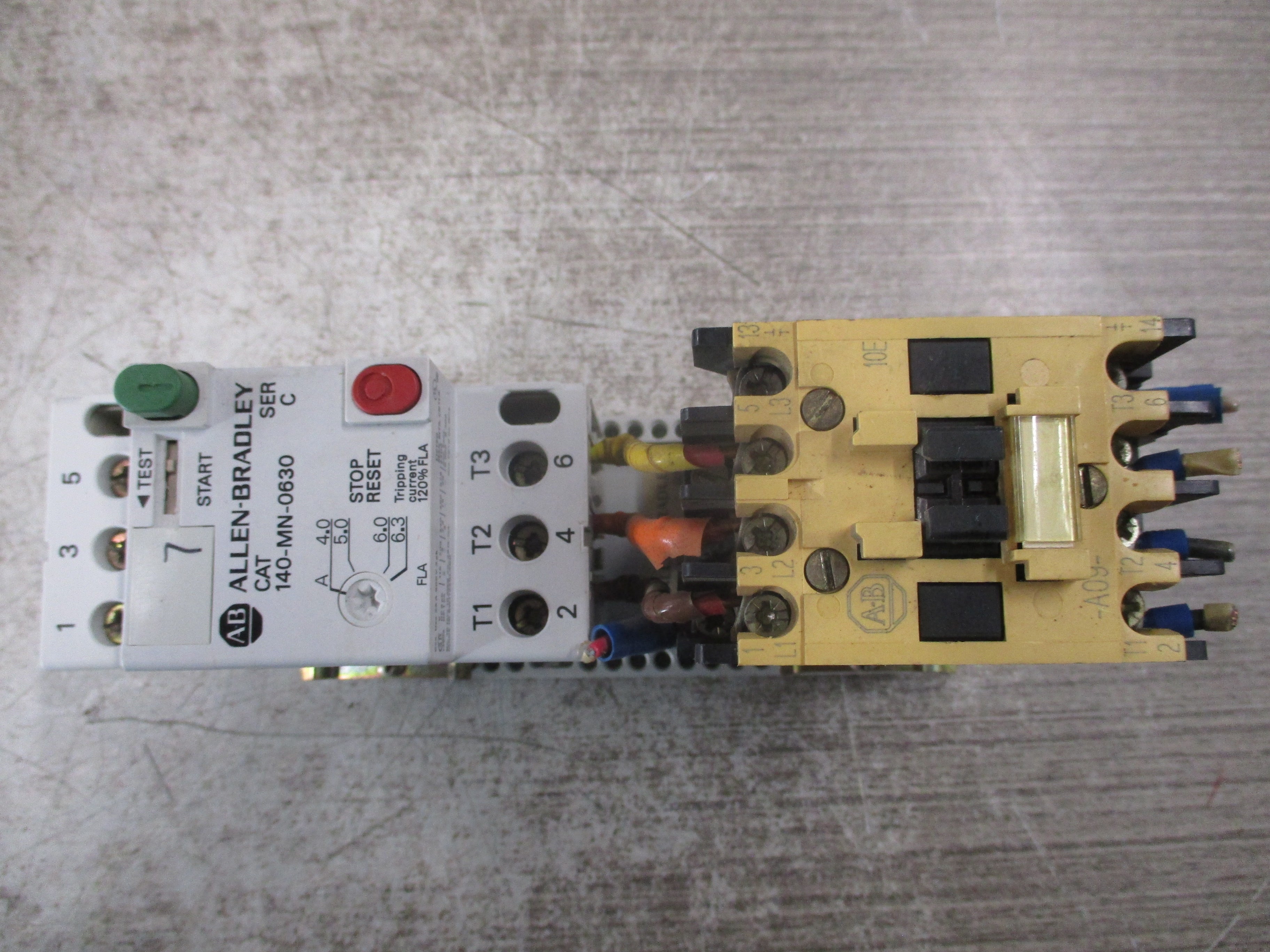 Allen-Bradley Starter 100-A09ND3/140-MN-0630 120V Coil Trip: 4.0-6.3A W/Mount