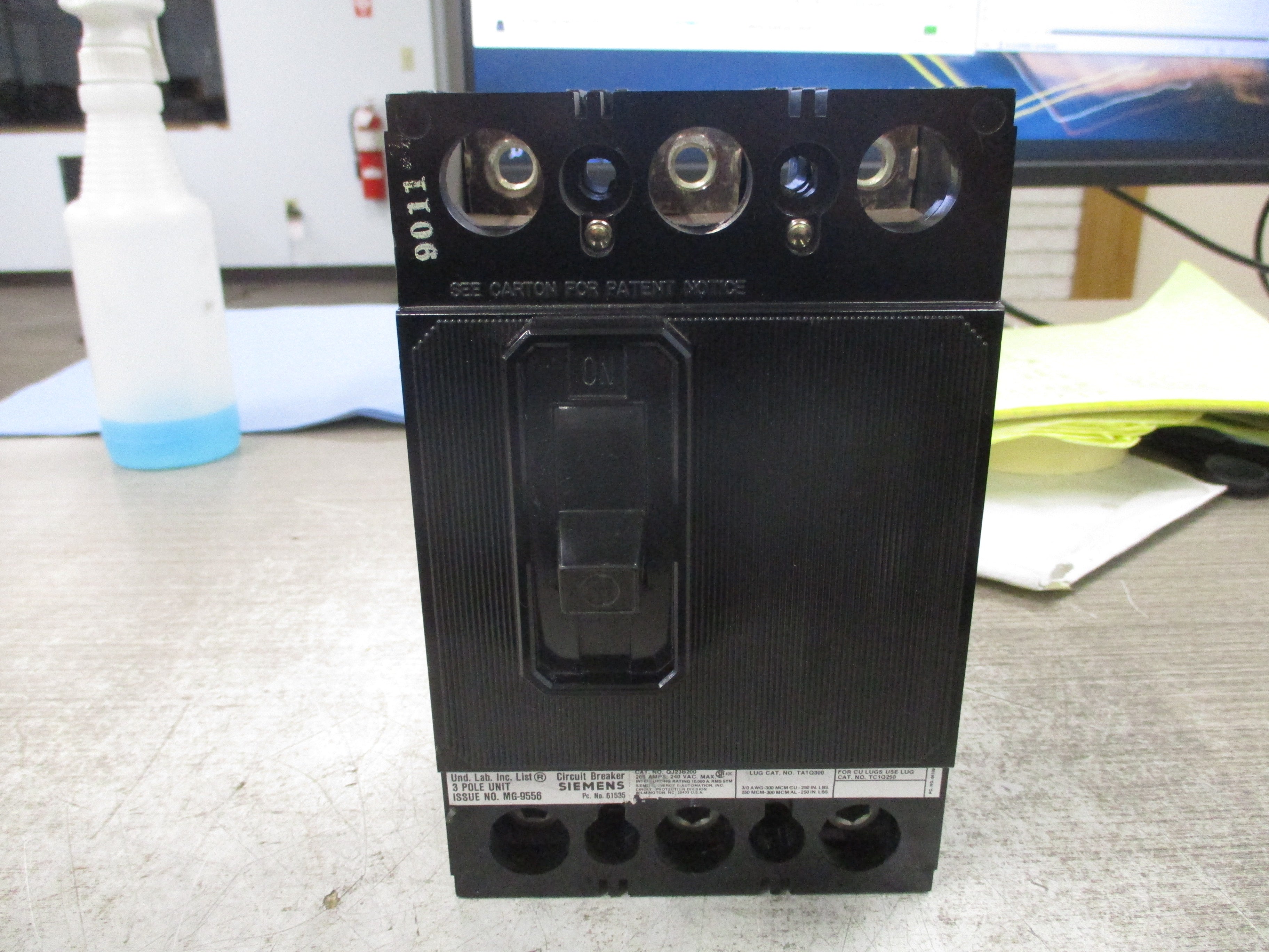 Siemens Circuit Breaker QJ23B200 200A 240V 3P Used