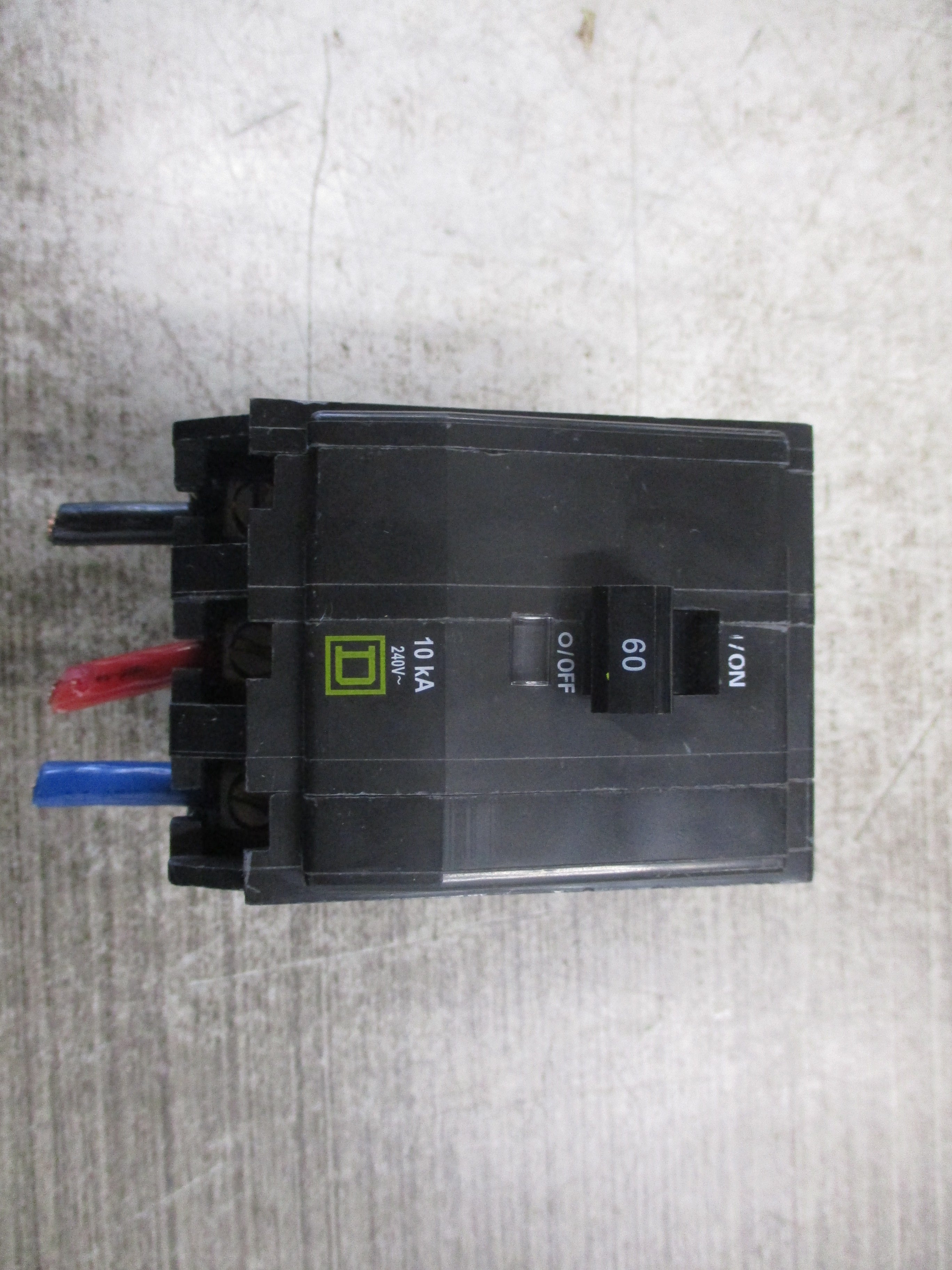 Square D Bolt-On Circuit Breaker QOB360 60A 240V 3P *No Screws* Used