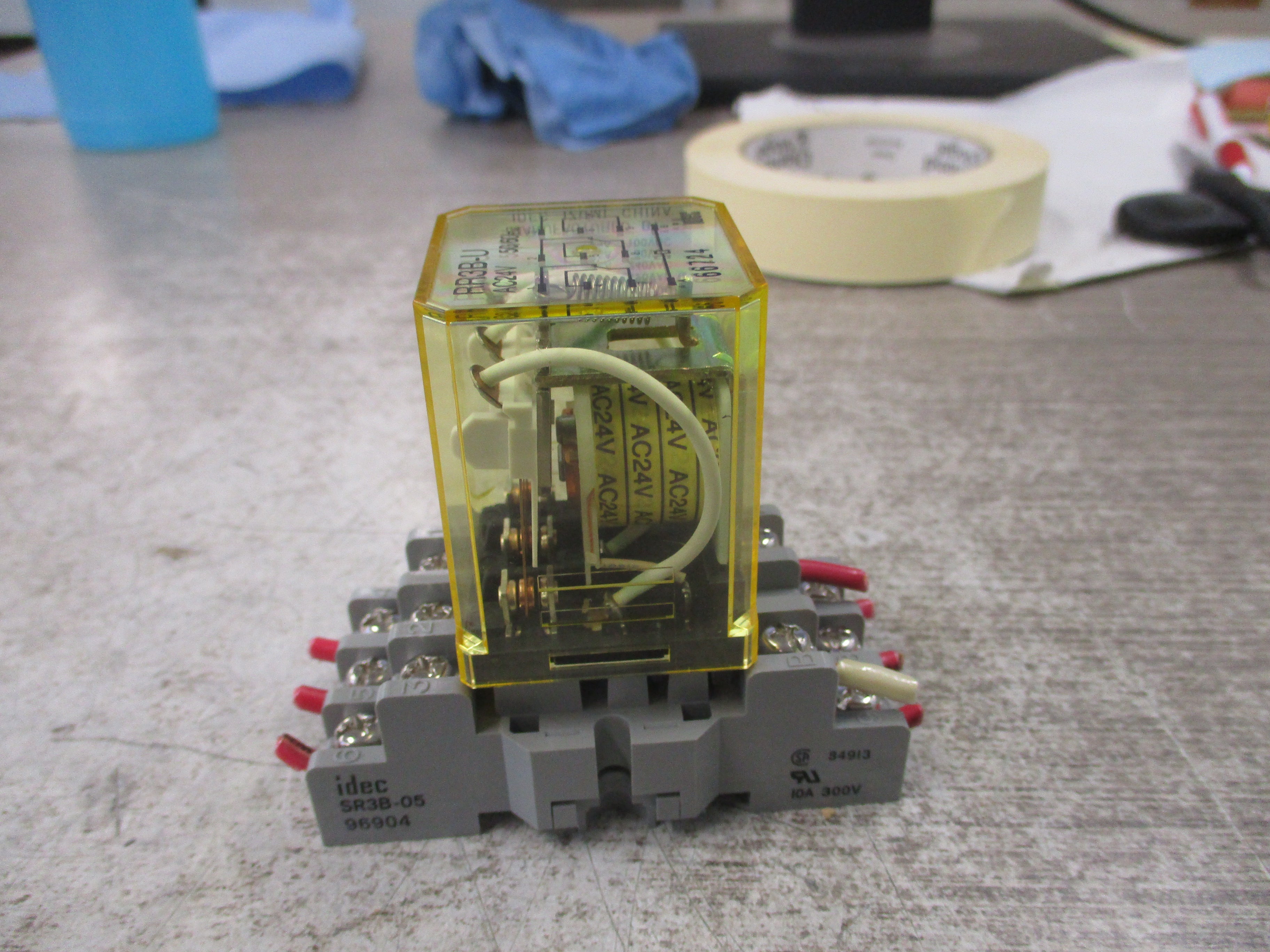 Idec Relay PR3B-U 24V Coil W/Base Used