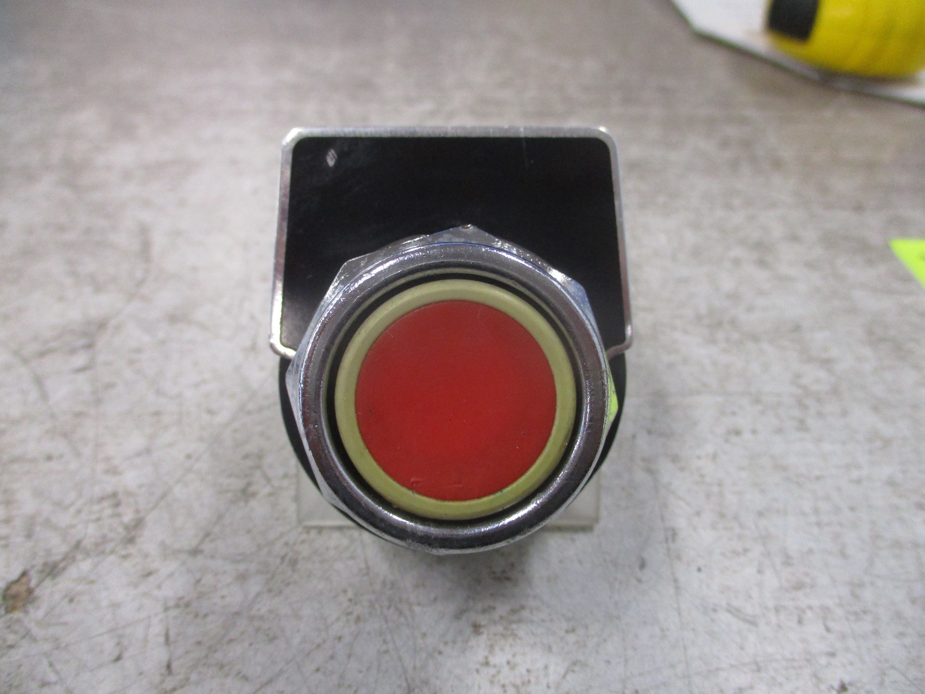 Square D Push Button 9001 KA1 Ser. K Red Used