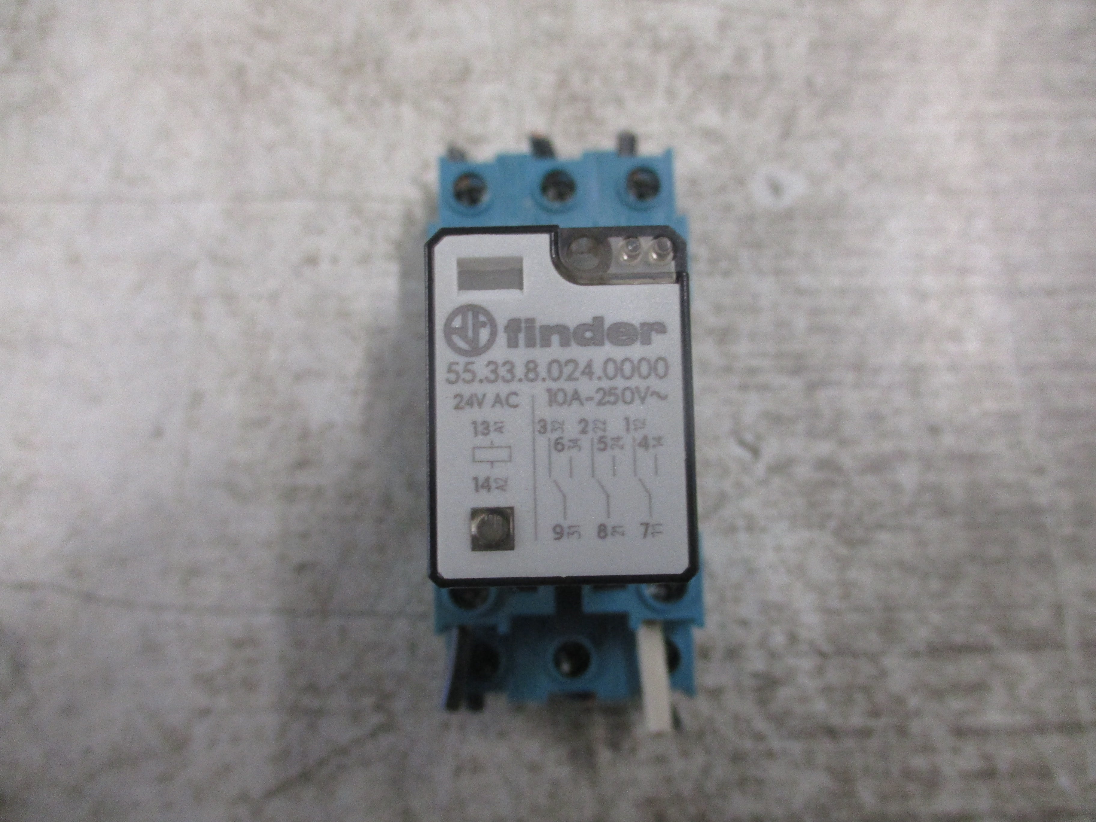 Finder Relay 55.33.8.024.0000 24V Coil W/Base Used
