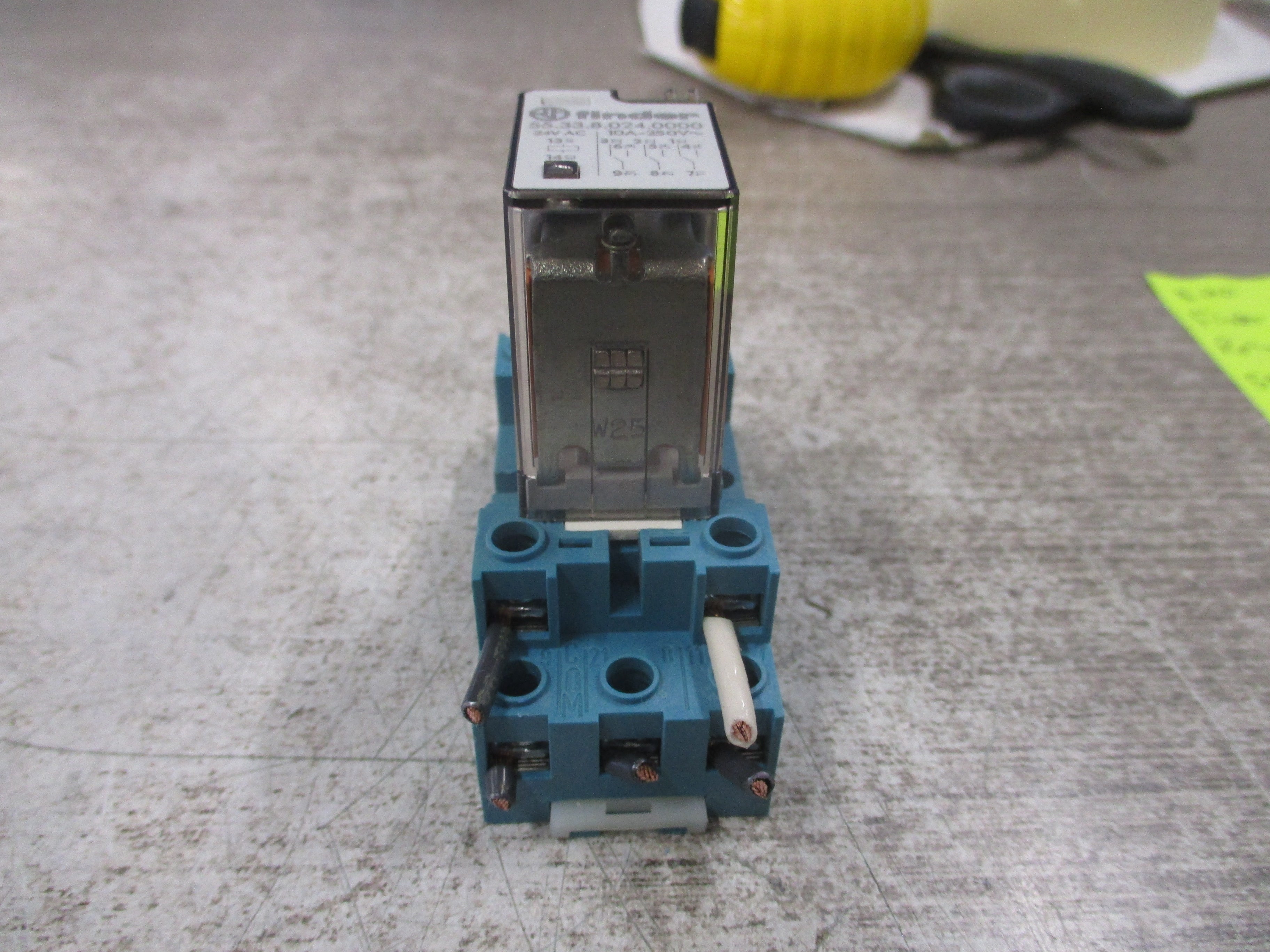 Finder Relay 55.33.8.024.0000 24V Coil W/Base Used