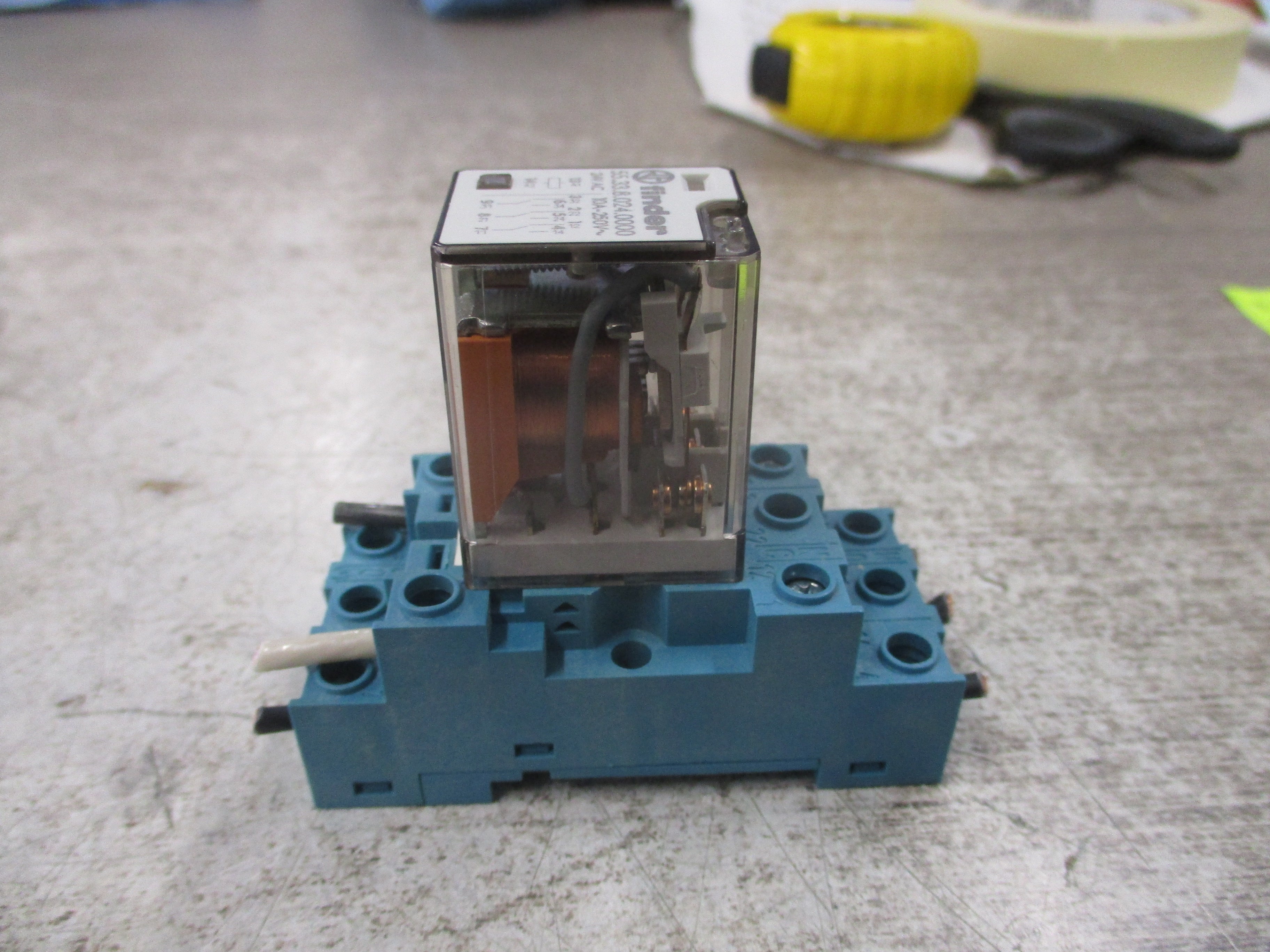 Finder Relay 55.33.8.024.0000 24V Coil W/Base Used