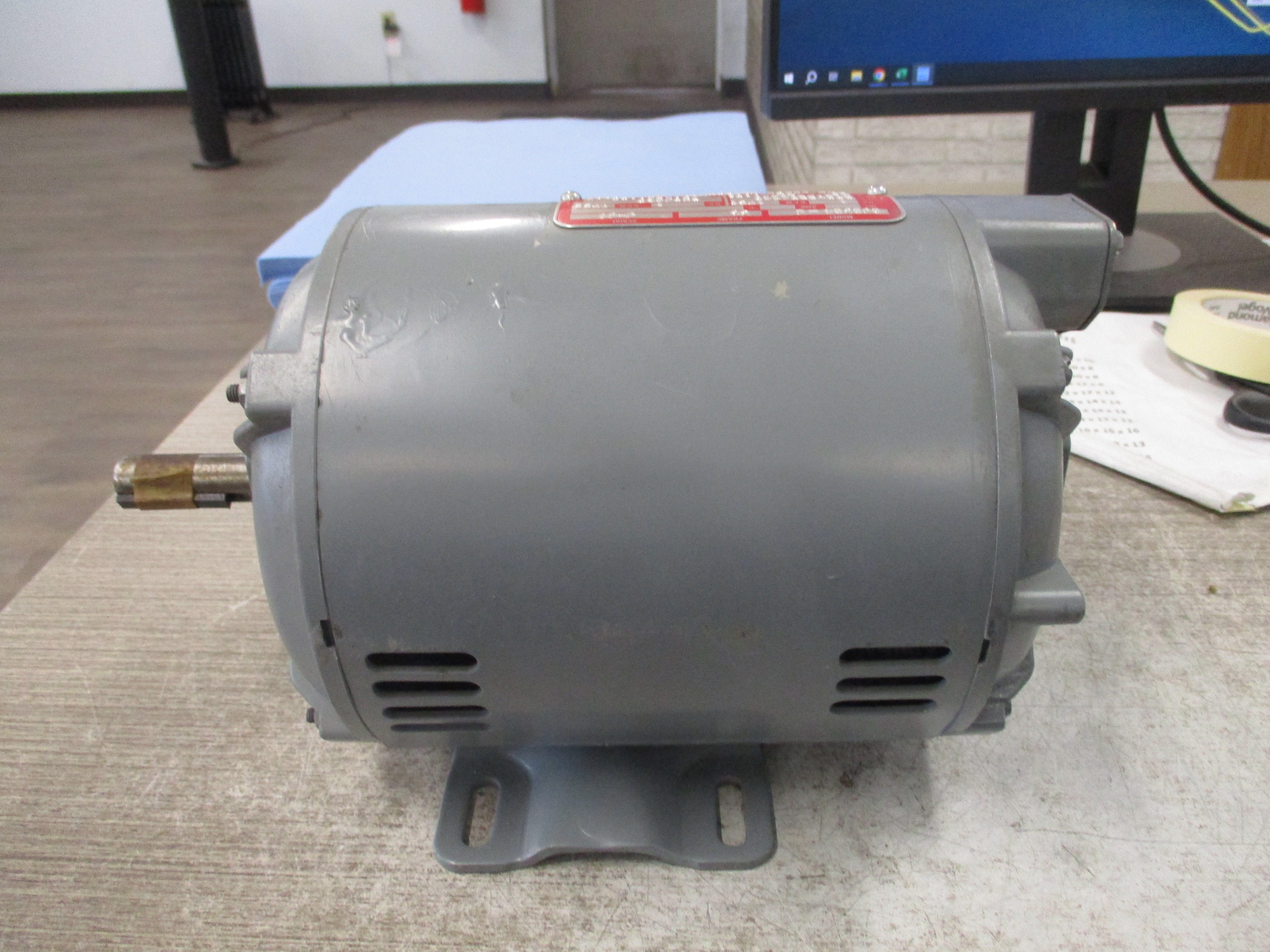 Delco 3Phase AC Motor 2J2324-Z 1HP 230/460V 3.78/1.89A 1800RPM 60Hz Frame: 56