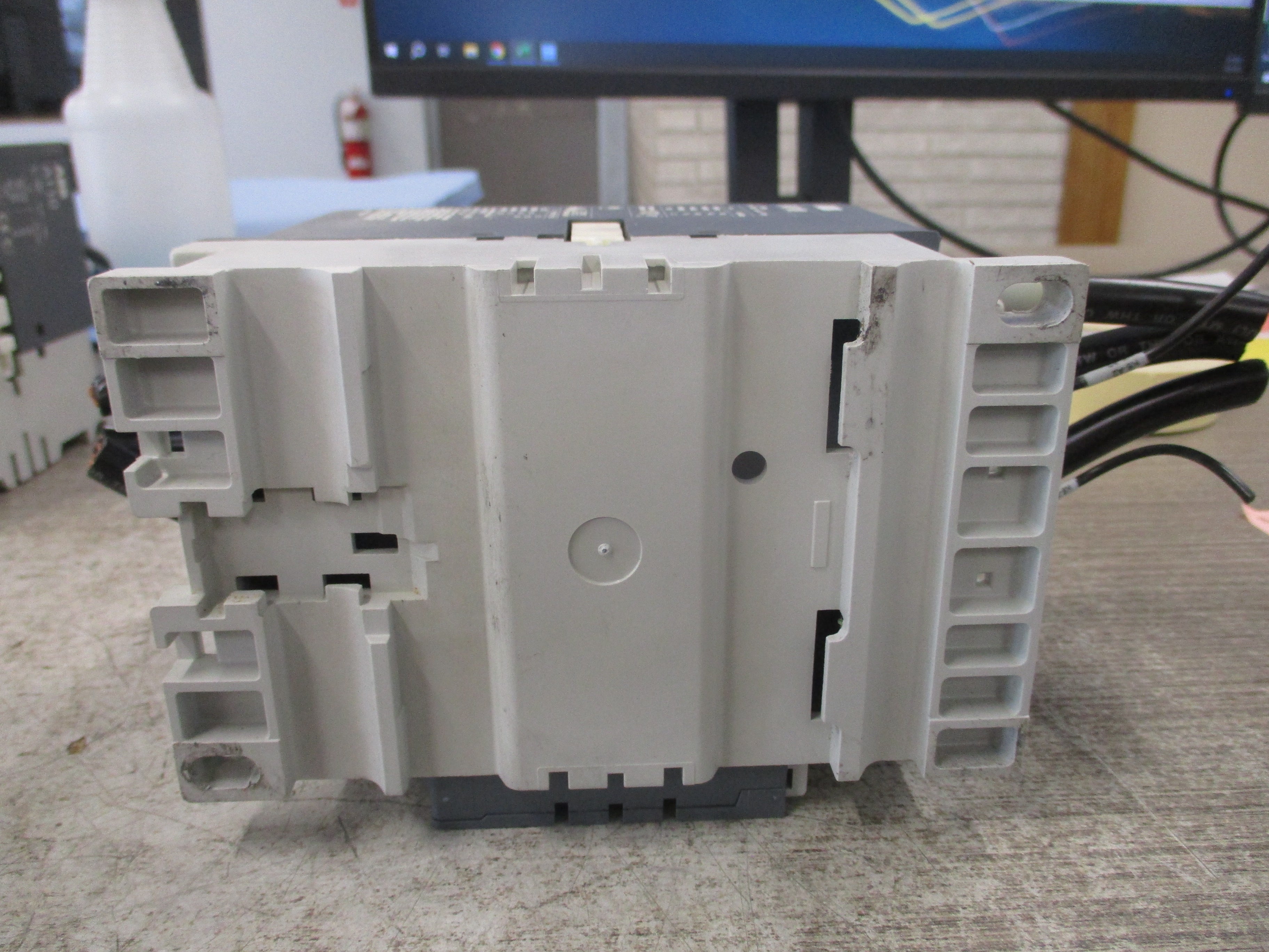 ABB Contactor A110-30 110-120V Coil 140A 600V (1) Aux Contact Used