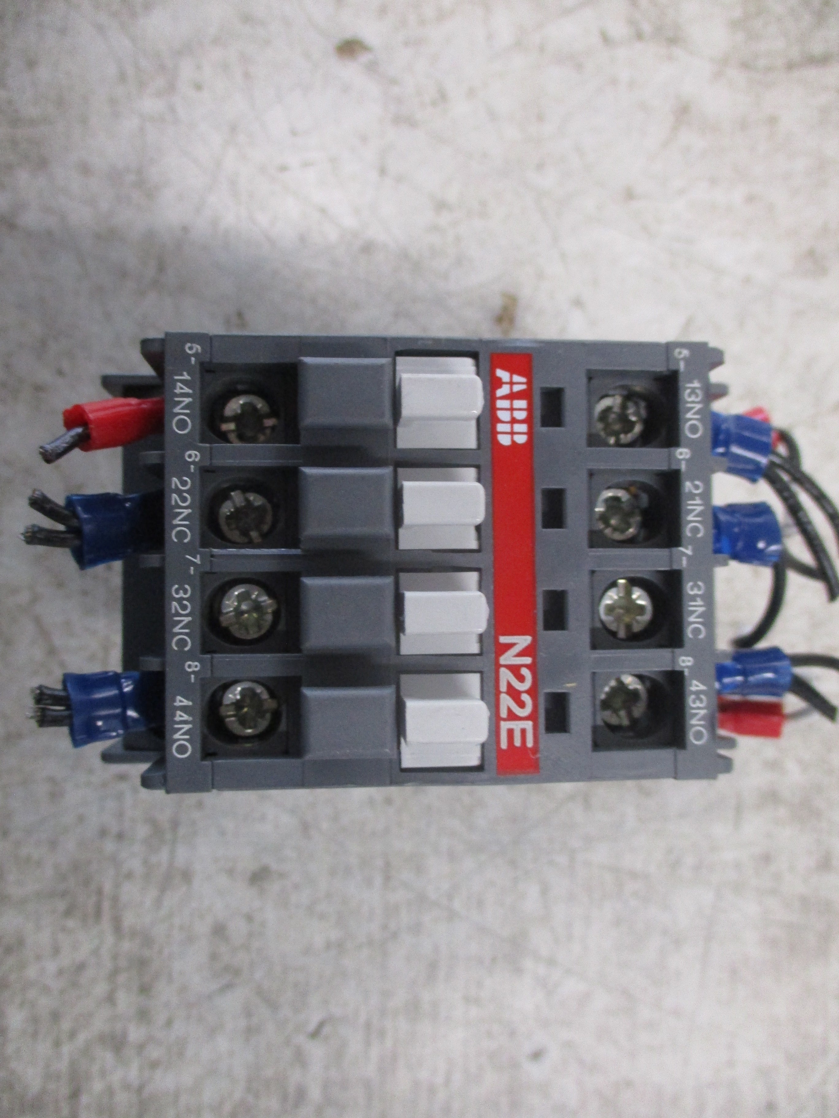 ABB Contactor N22E 110-120V Coil 600V *Broken Foot* Used