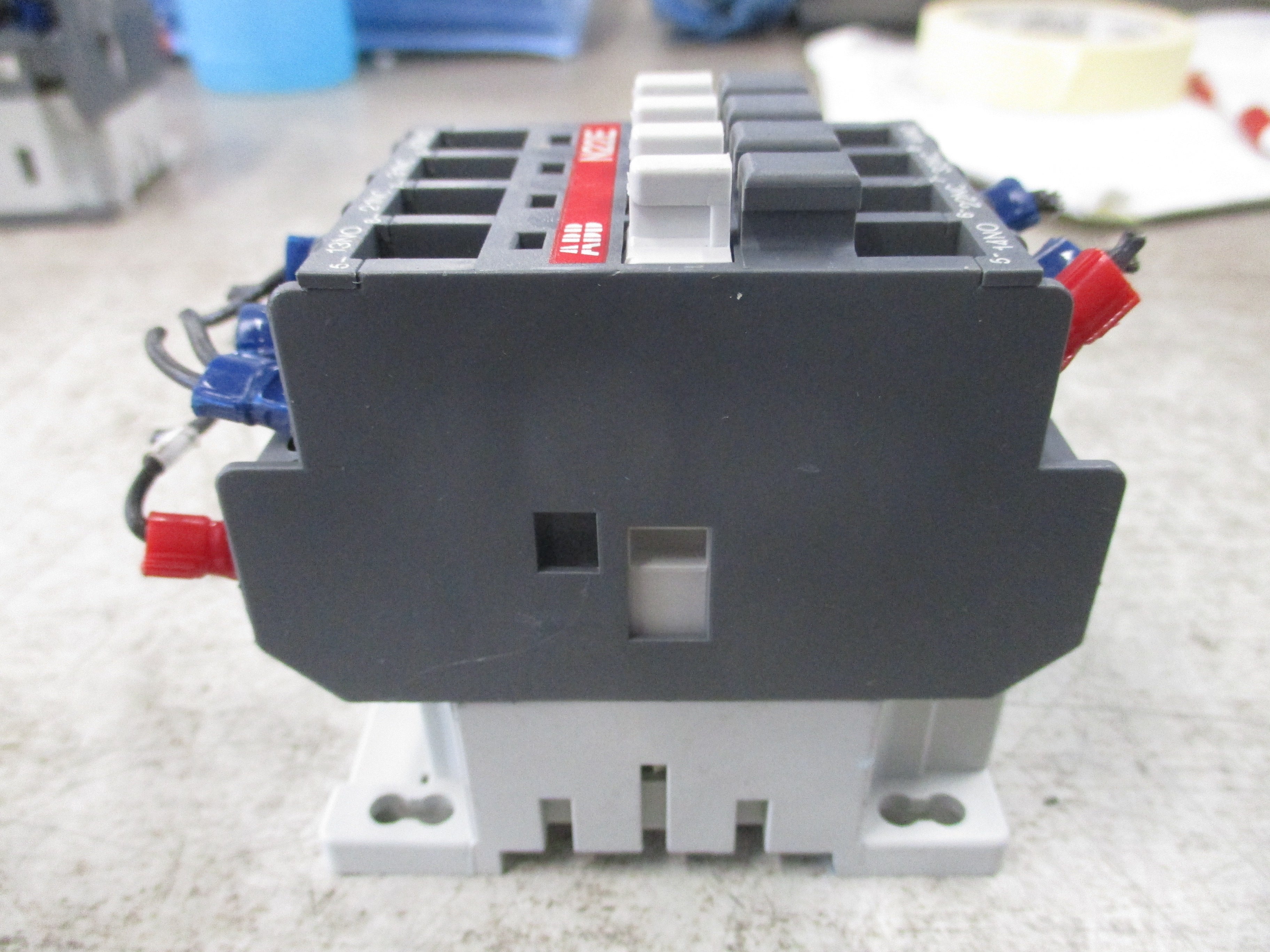 ABB Contactor N22E 110-120V Coil 600V *Broken Foot* Used