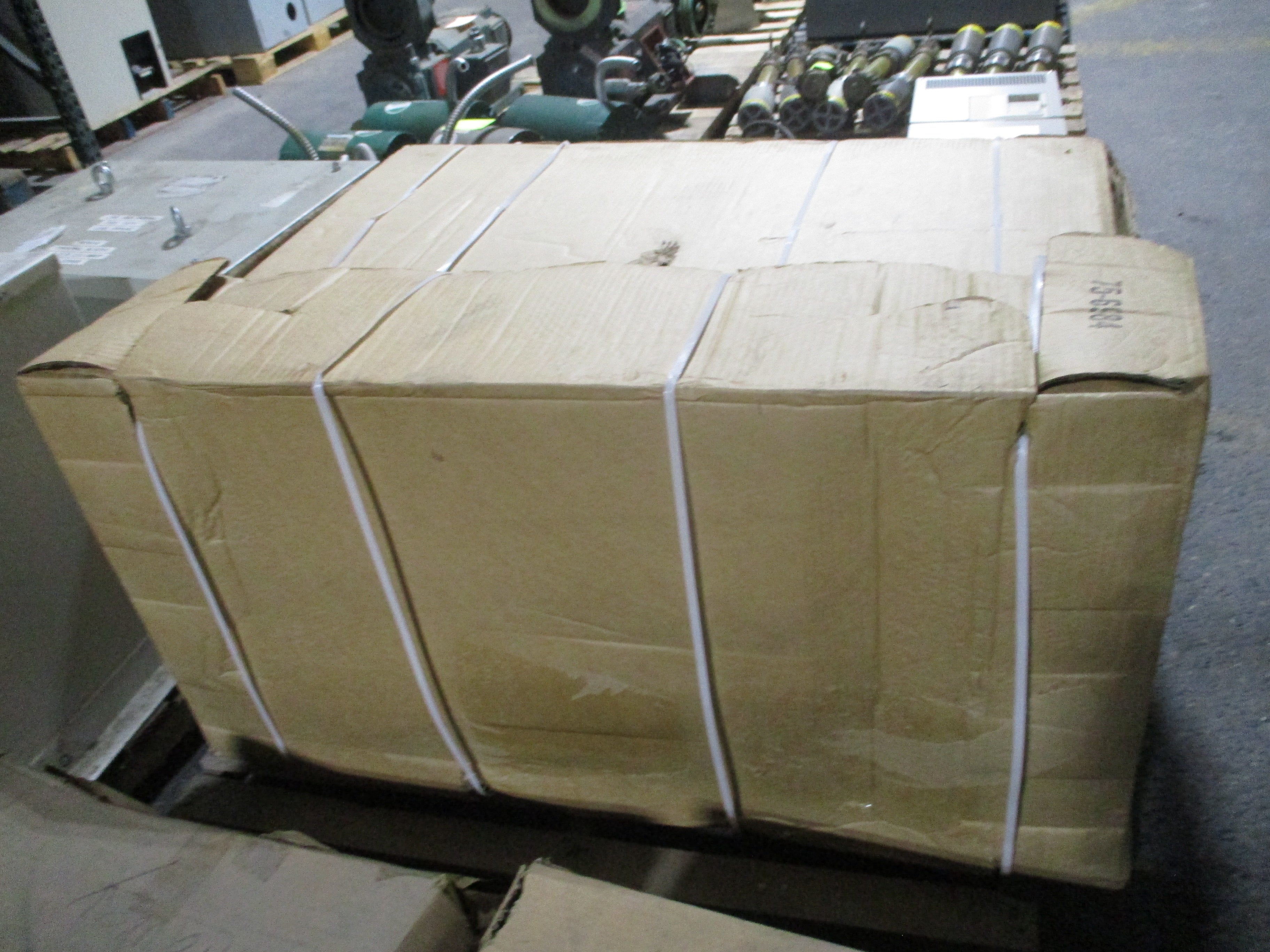 Eaton Fusible Safety Switch/Disconnect DH365UGK 400A 600V 3P New Surplus