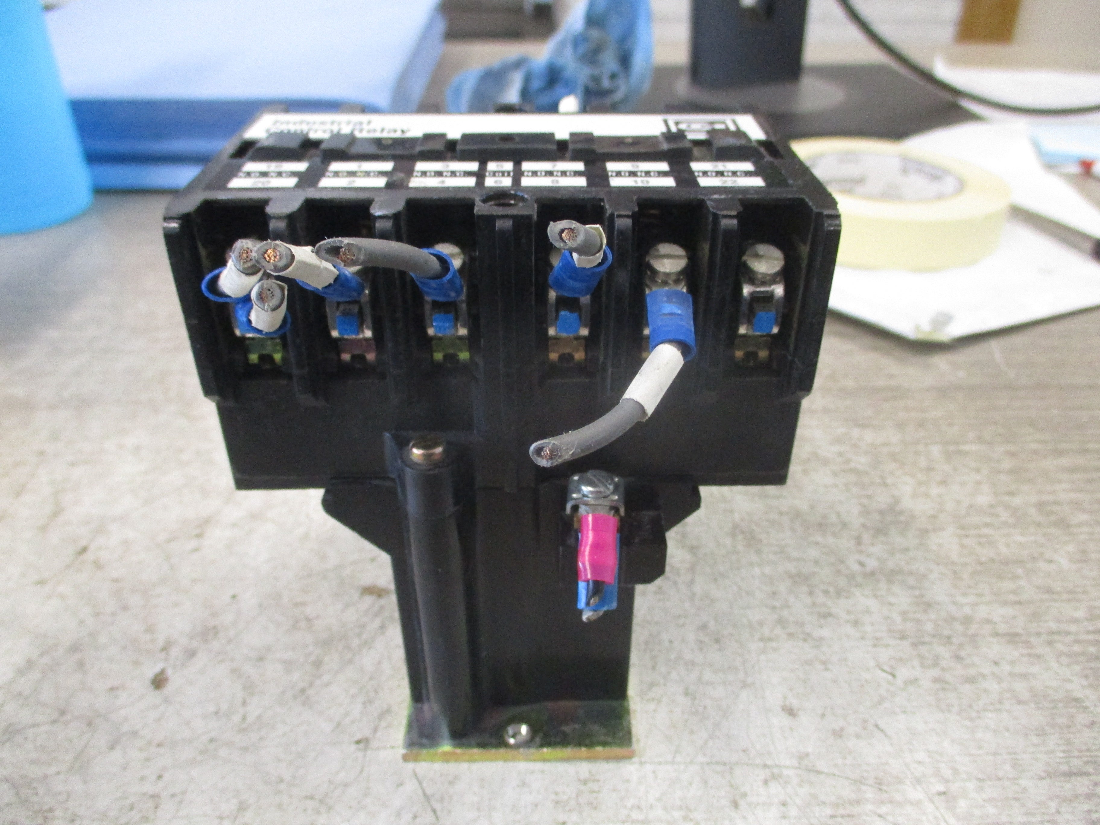 Cutler-Hammer Type AR Control Relay ARD6U Style #: 50-30641-5 130VDC Coil 600VDC