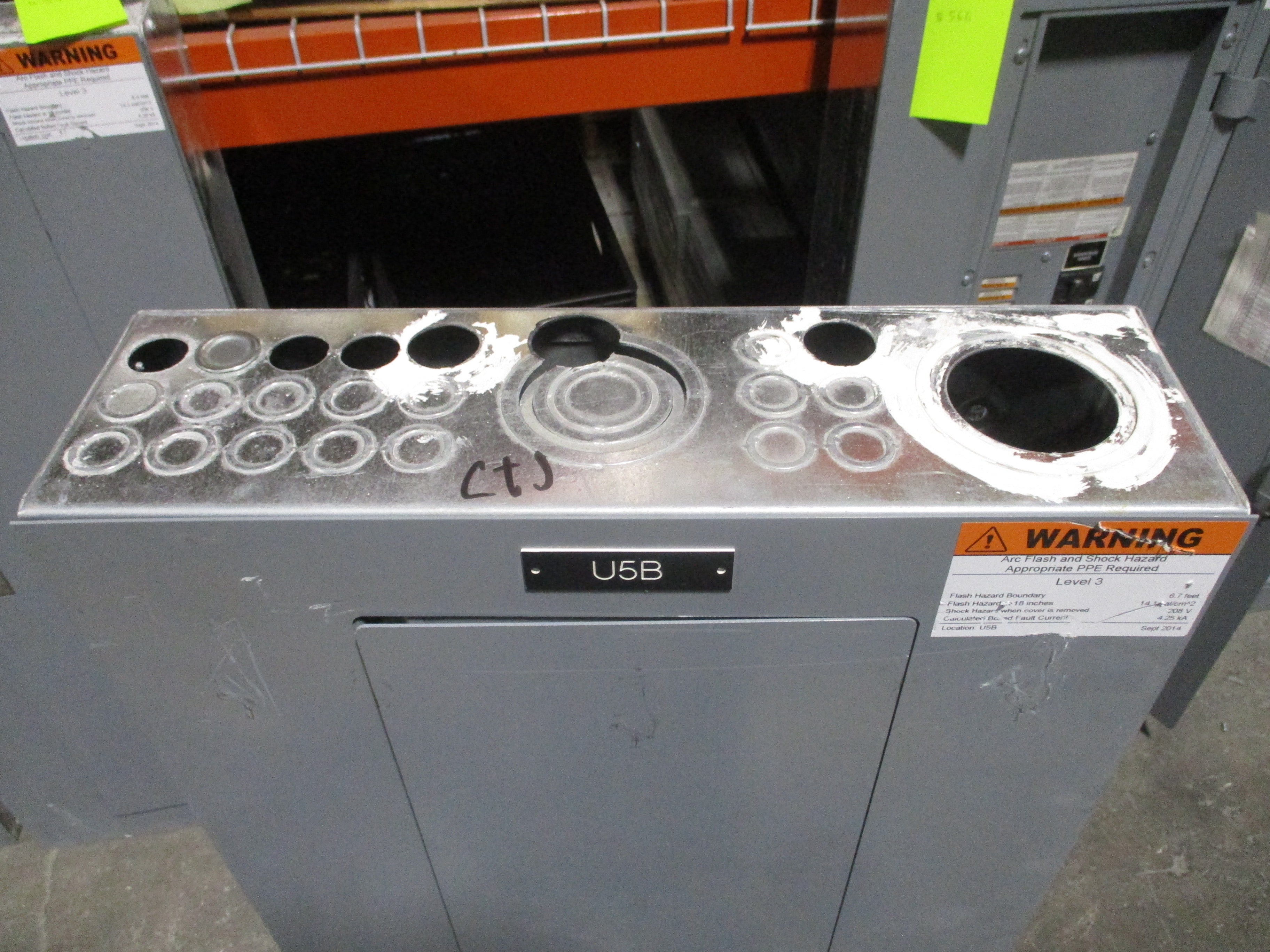 Square D Main Breaker Circuit Breaker Panel 12219851720100001 125A Main 125A Max