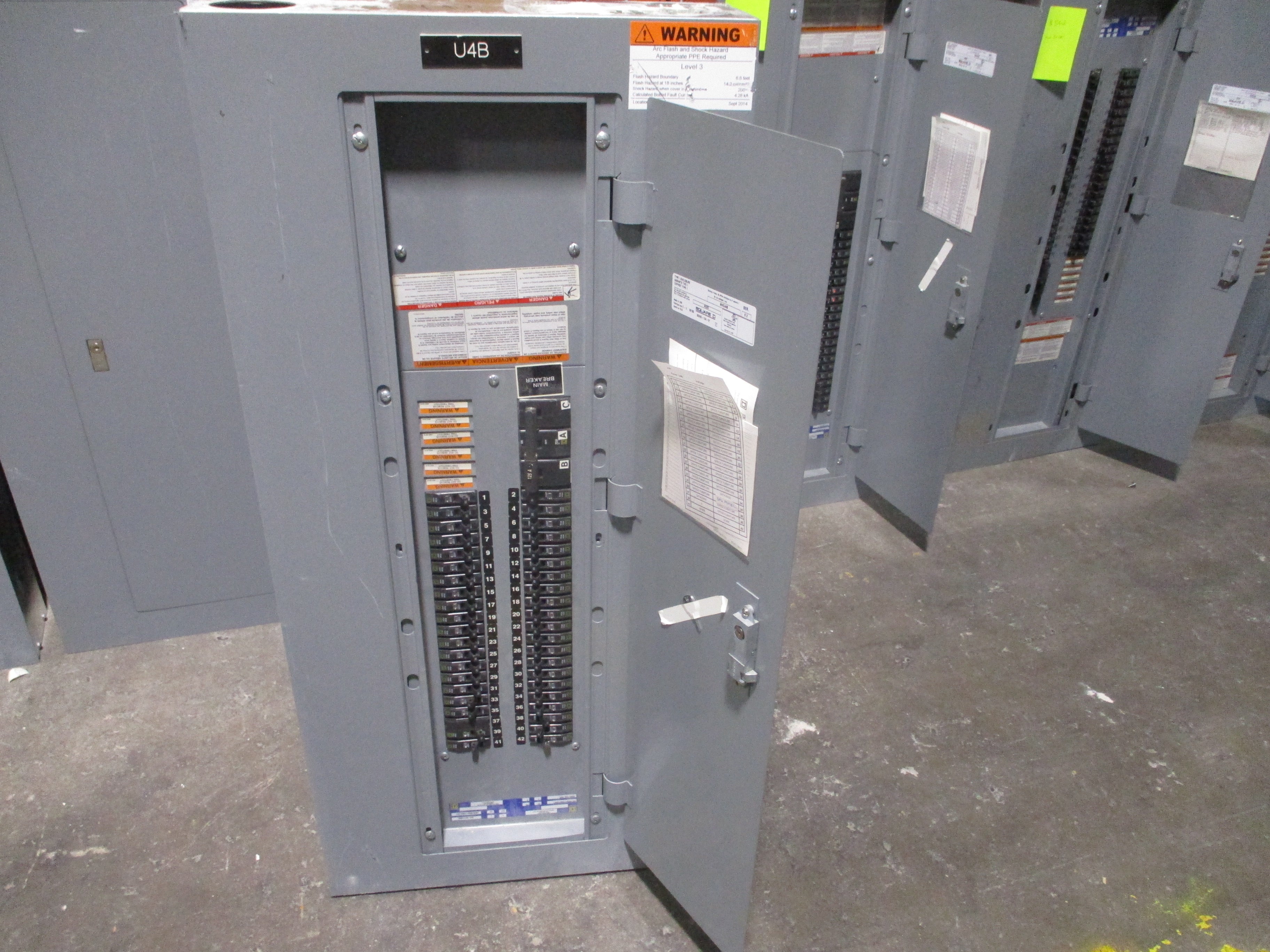 Square D Main Breaker Circuit Breaker Panel 12219851720070001 125A Main 125A Max