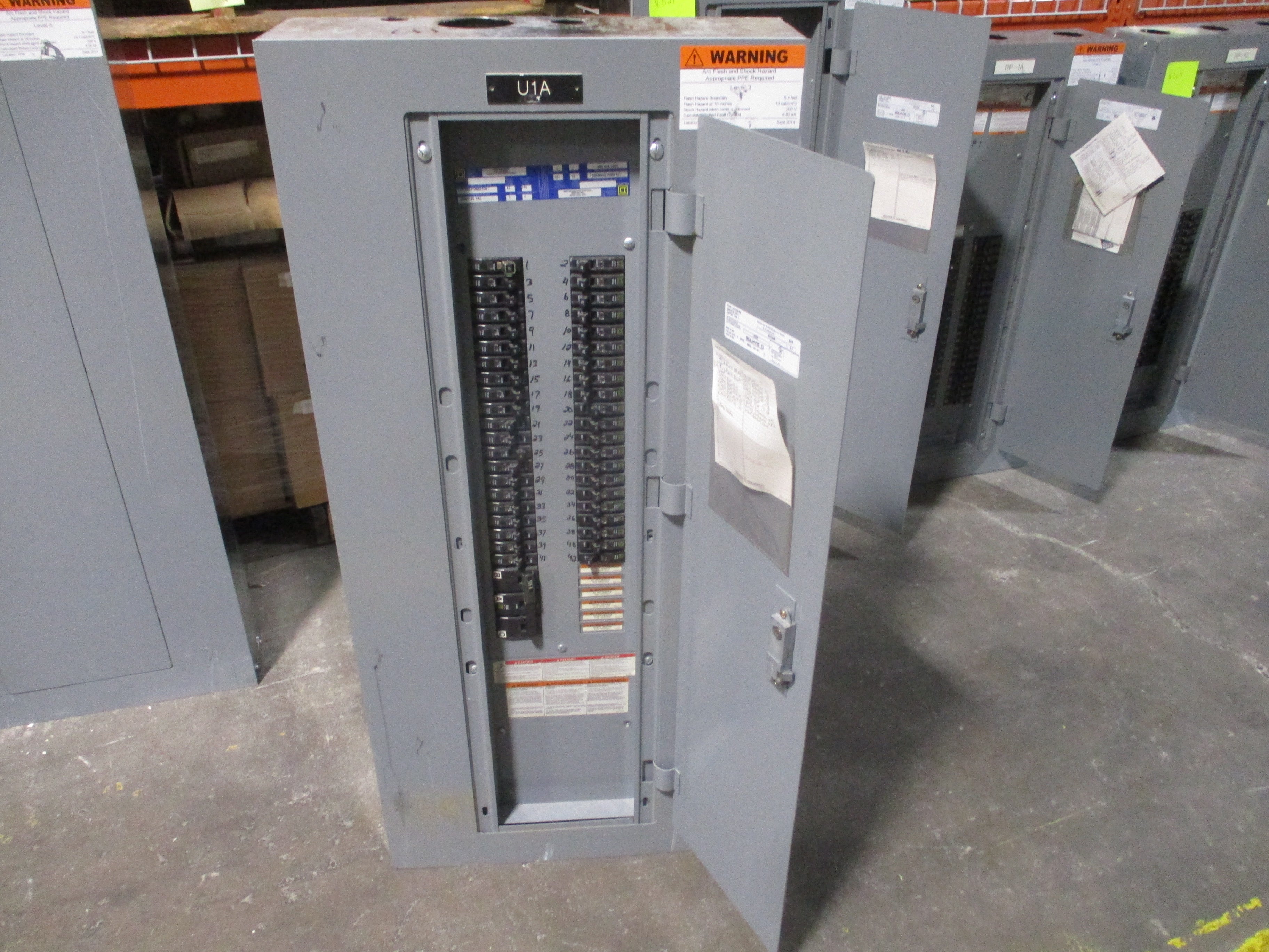 Square D Main Breaker Circuit Breaker Panel 12219851720020001 125A Main 125A Max