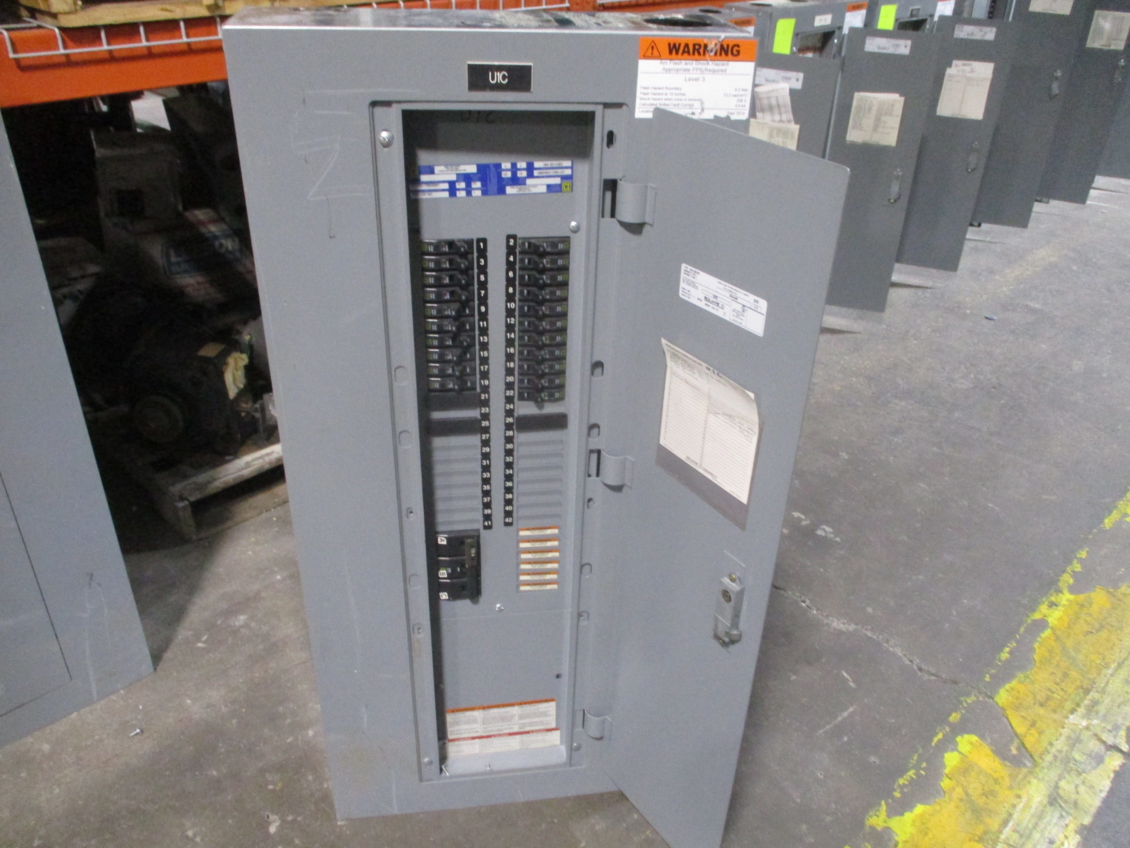 Square D Main Breaker Circuit Breaker Panel 12219851720030001 125A Main 125A Max
