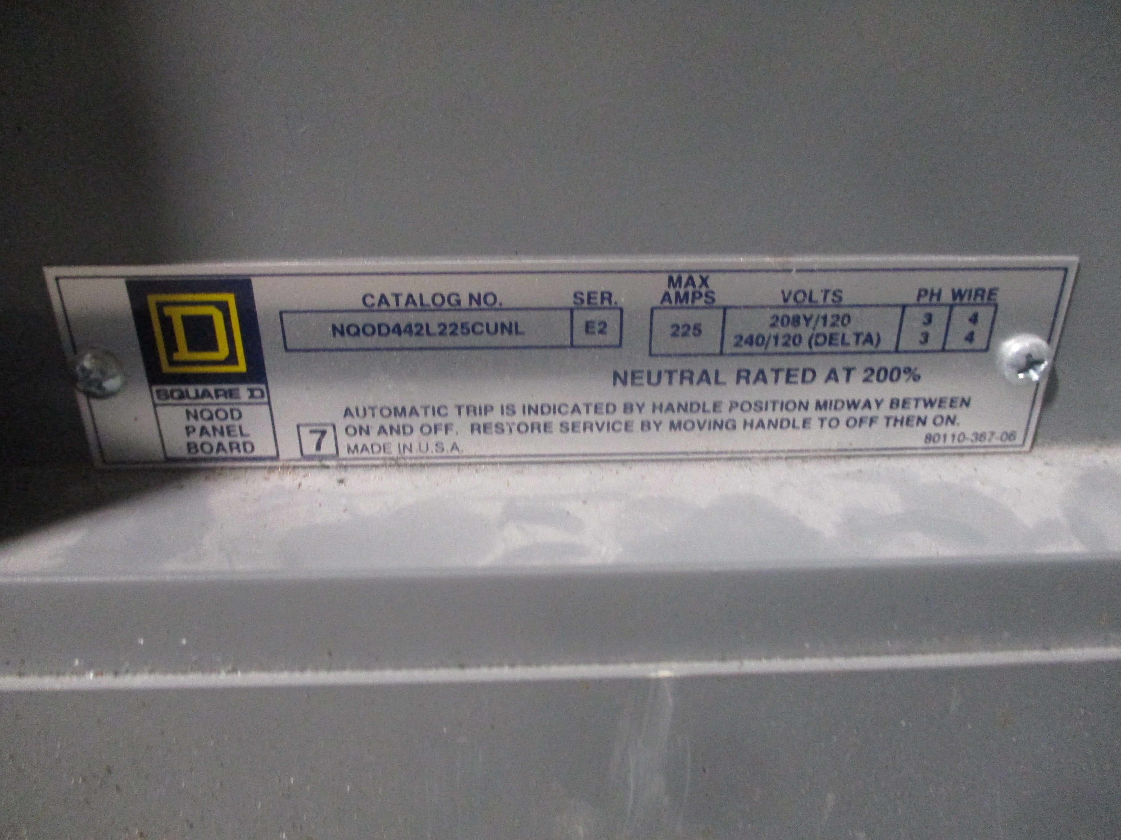Square D Main Lug Circuit Breaker Panel NQOD442L225CUNL 208Y/120V 225A Max 3Ph
