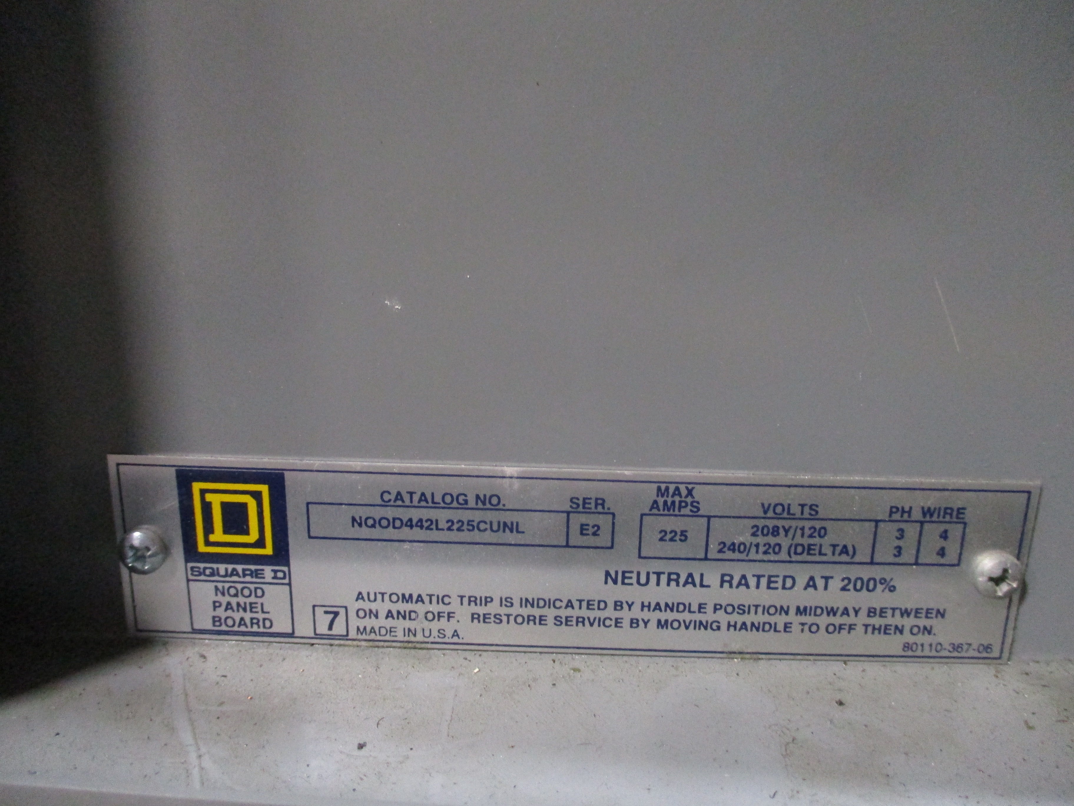 Square D Main Lug Circuit Breaker Panel NQOD442L225CUNL 208Y/120V 225A Max 3Ph