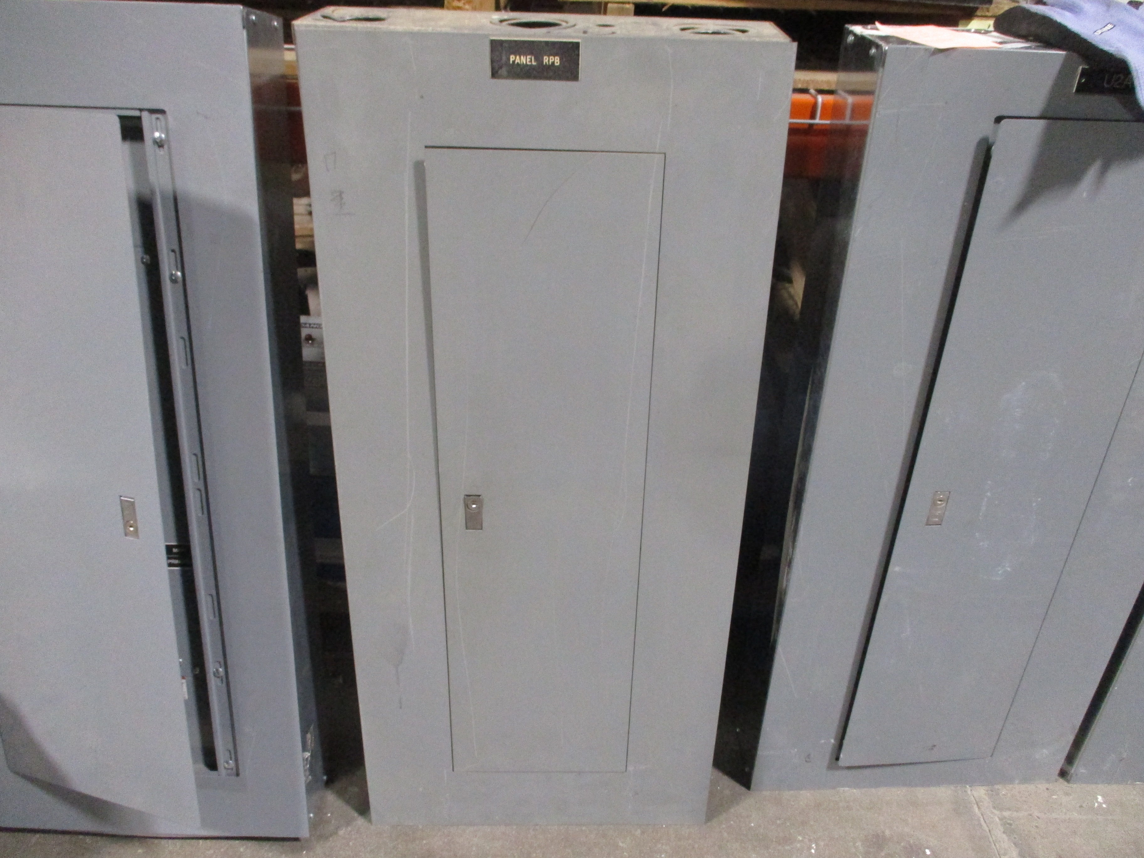 Square D Main Breaker Circuit Breaker Panel 65843-4 225A Main 225A Max 120/208V