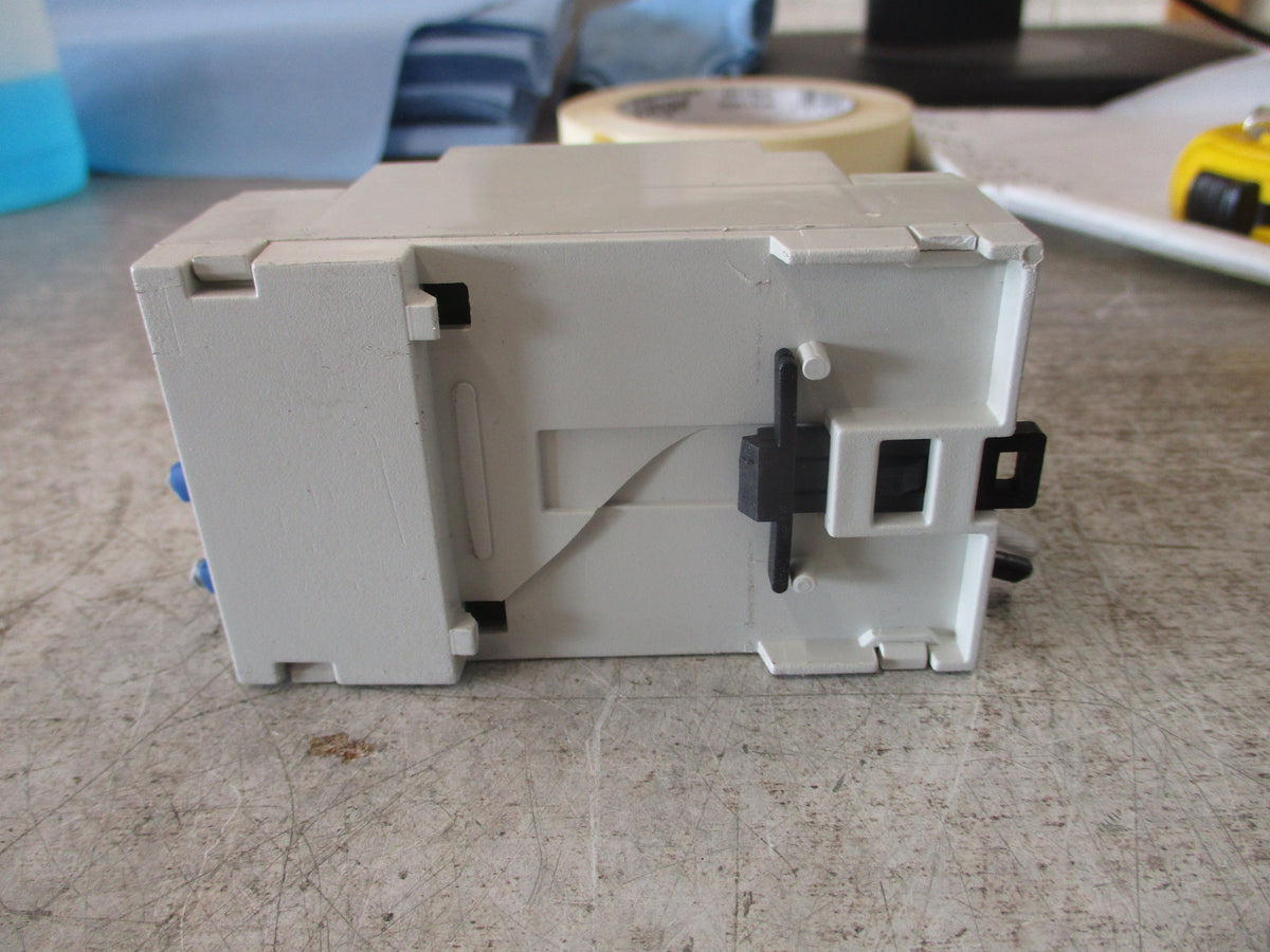 Square D CCM Modbus Module S48377 *(1) Broken Clip* *Cracked Bottom* Used
